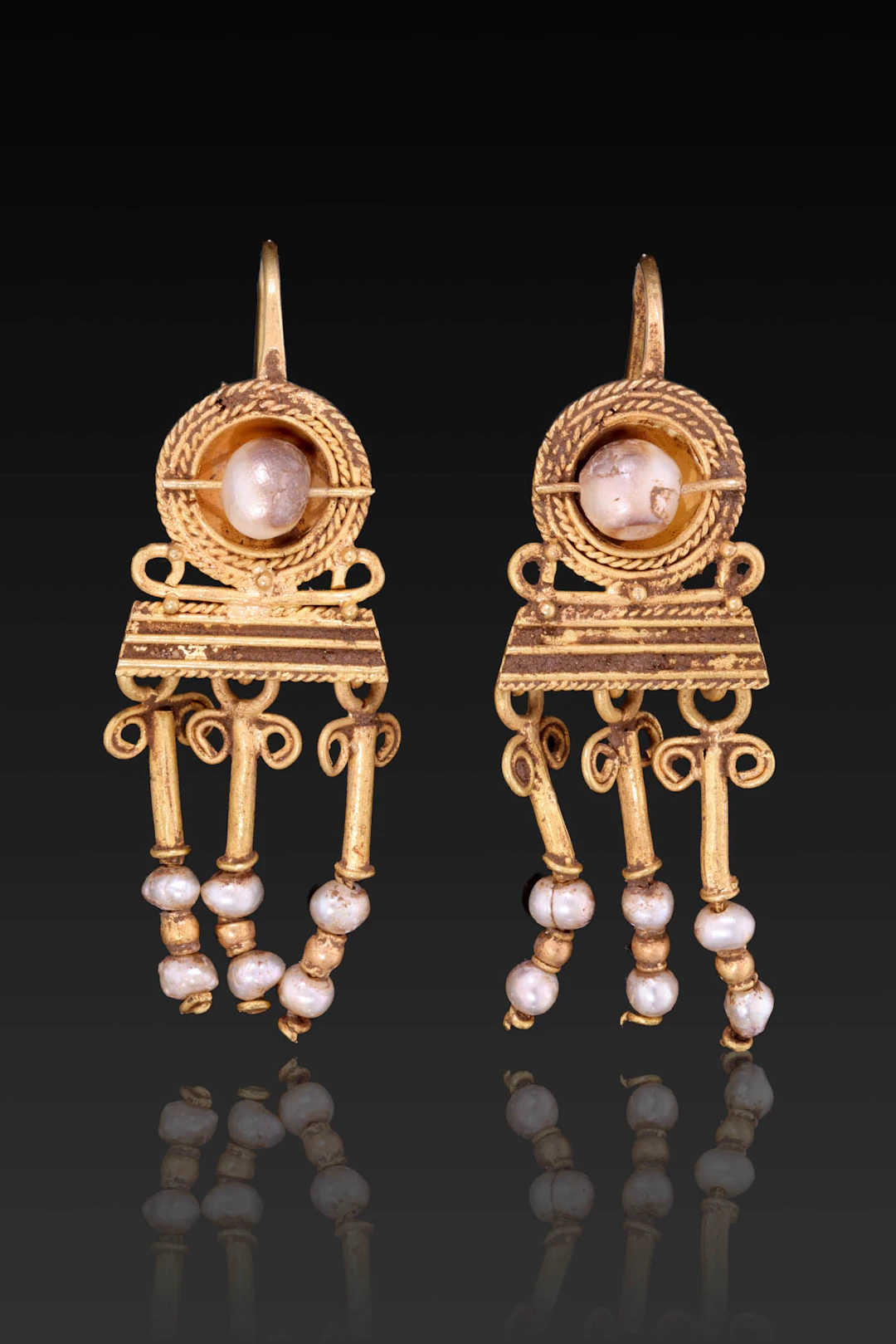 MATCHED PAIR OF ROMAN GOLD AND PEARL EARRINGS