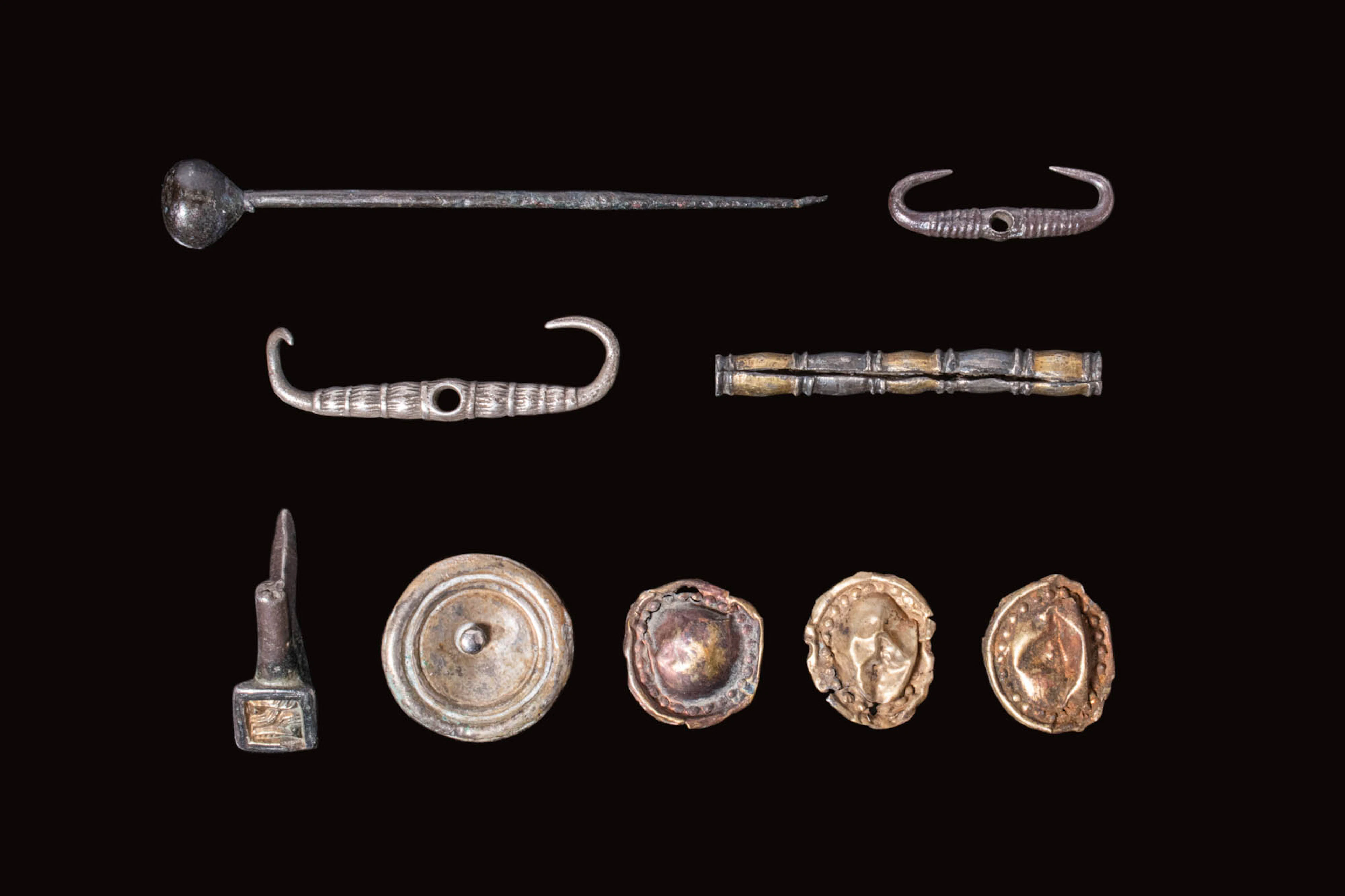 COLLECTION OF VIKING AGE ARTEFACTS