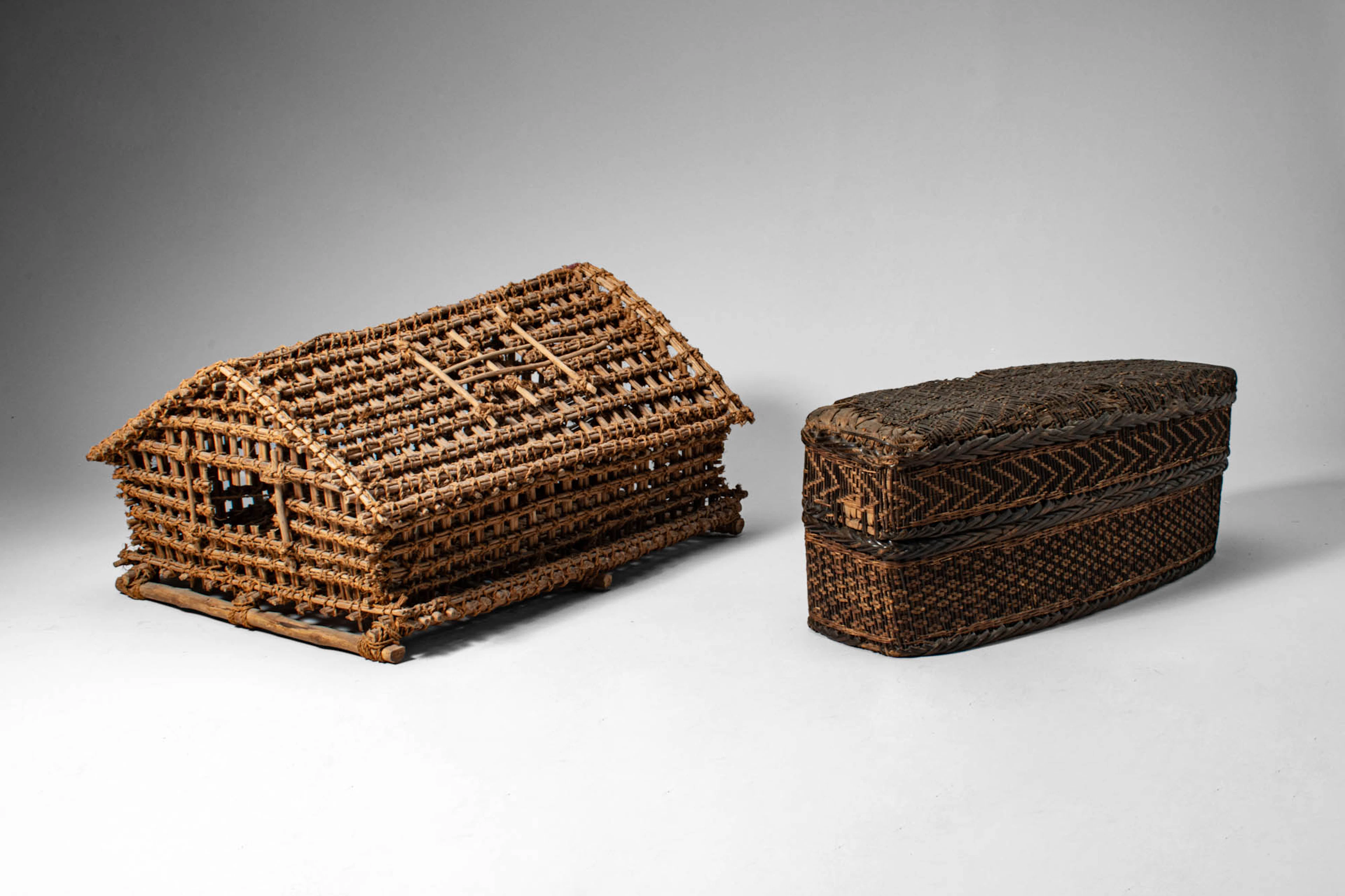 OCEANIC FISH TRAP AND CONGO BASKET