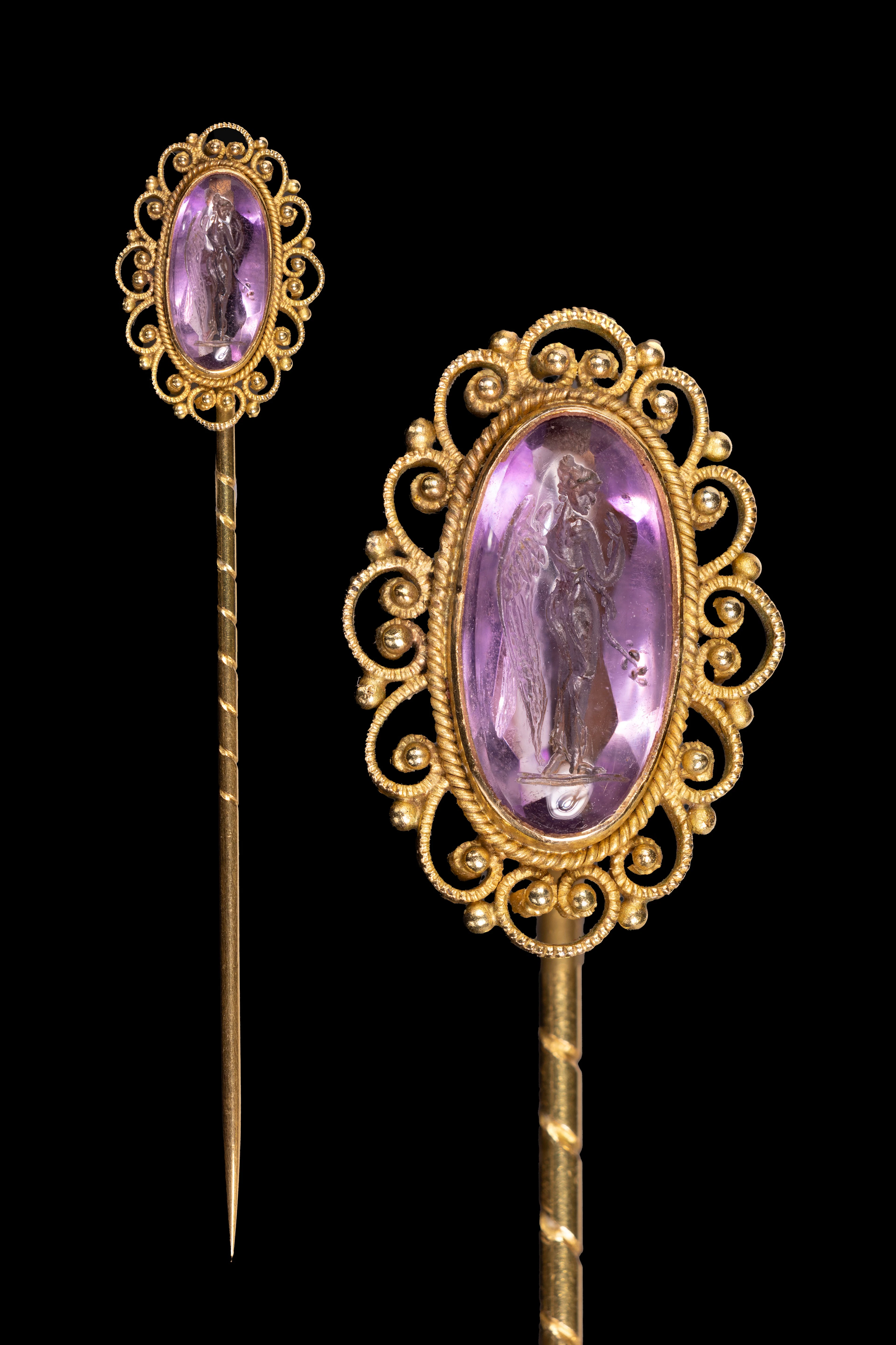 STUNNING HELLENISTIC AMETHYST INTAGLIO OF NIKE IN OPENWORK GOLD PIN