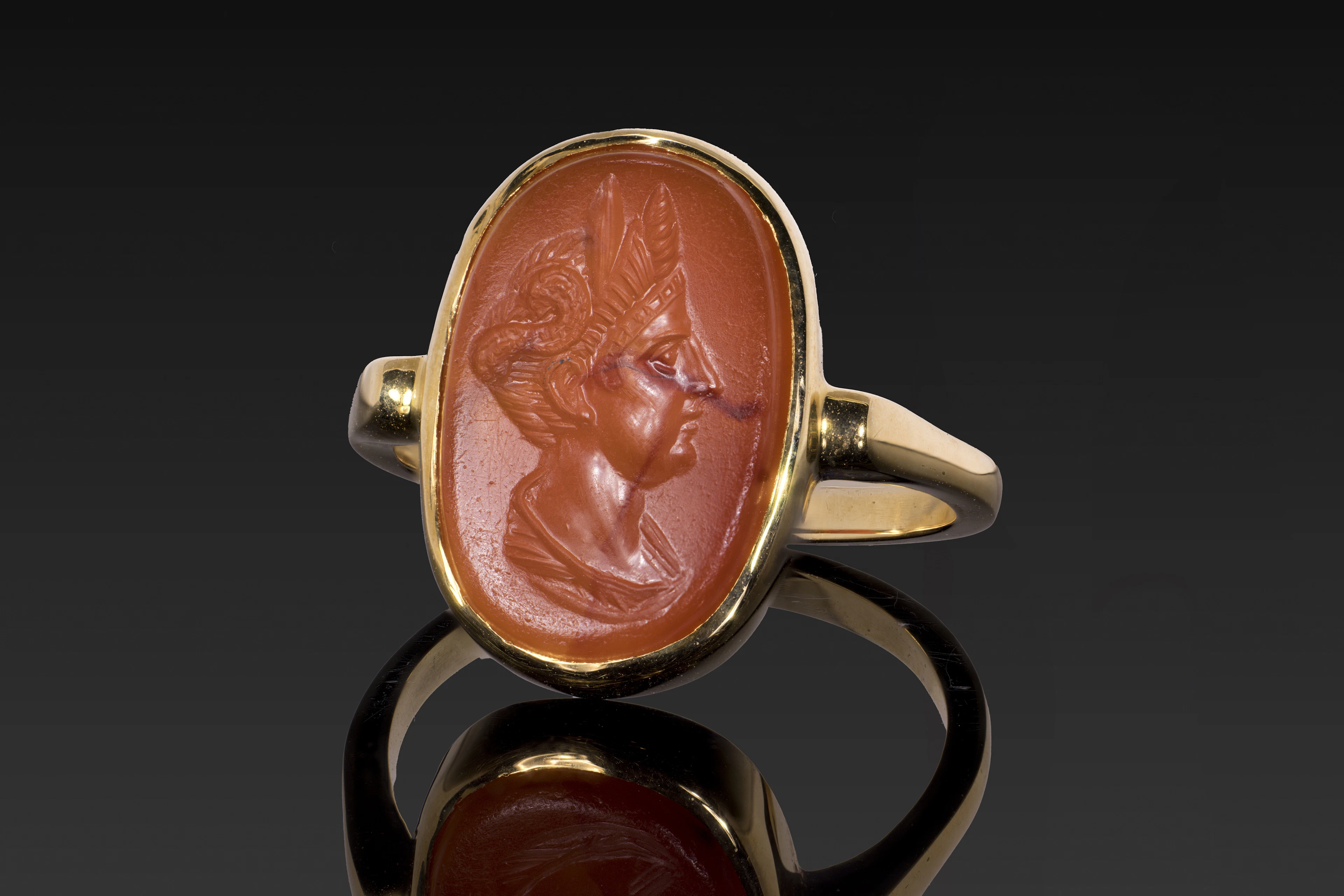 ROMAN CARNELIAN INTAGLIO OF SALONIA MATIDIA IN GOLD RING