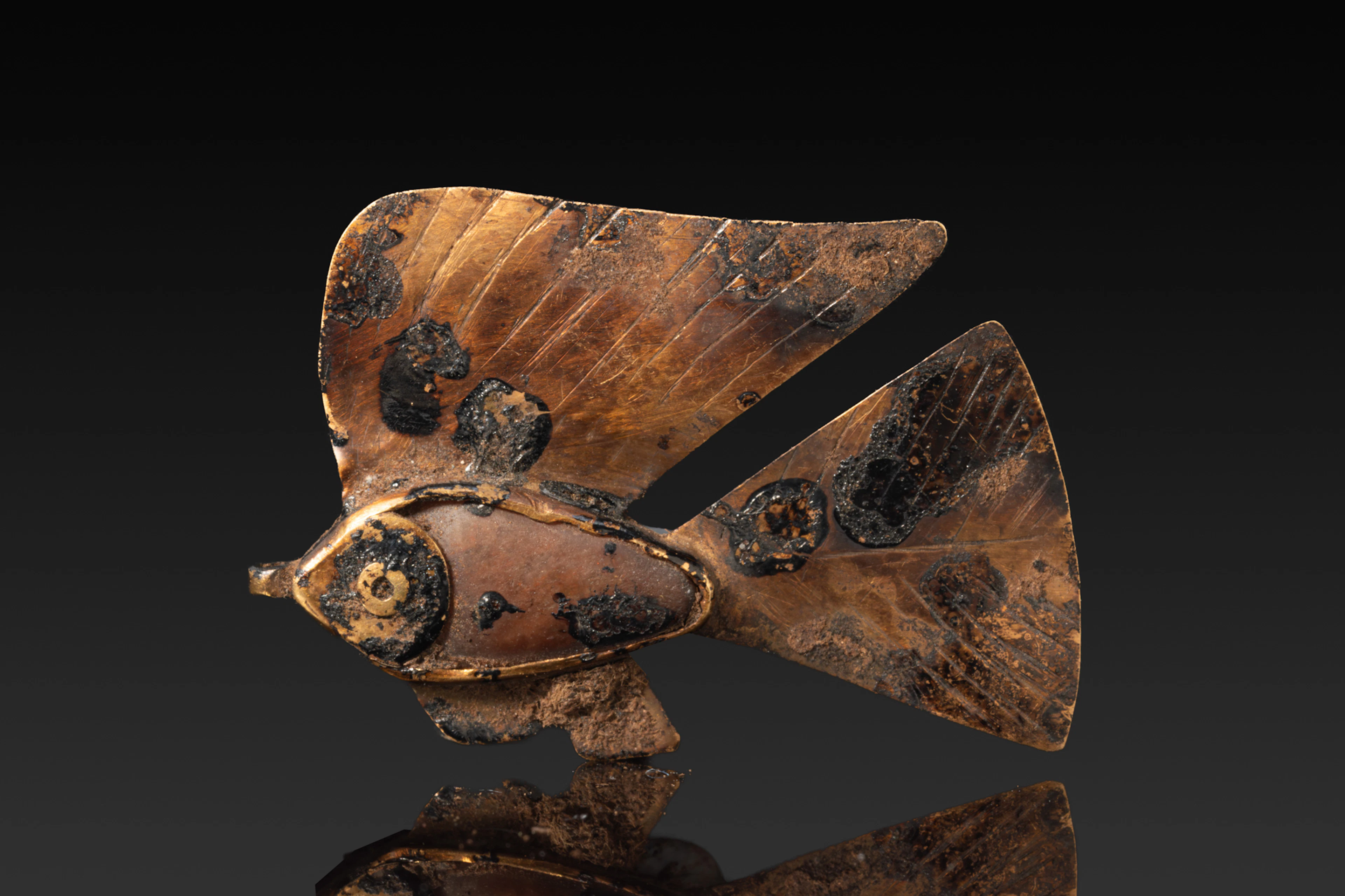 EGYPTIAN GOLD AND STONE FISH AMULET