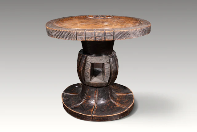 LARGE WOODEN MANGBETU STOOL