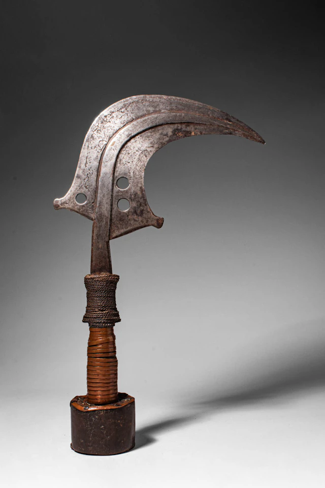 MANGBETU TRUMBASH SICKLE KNIFE