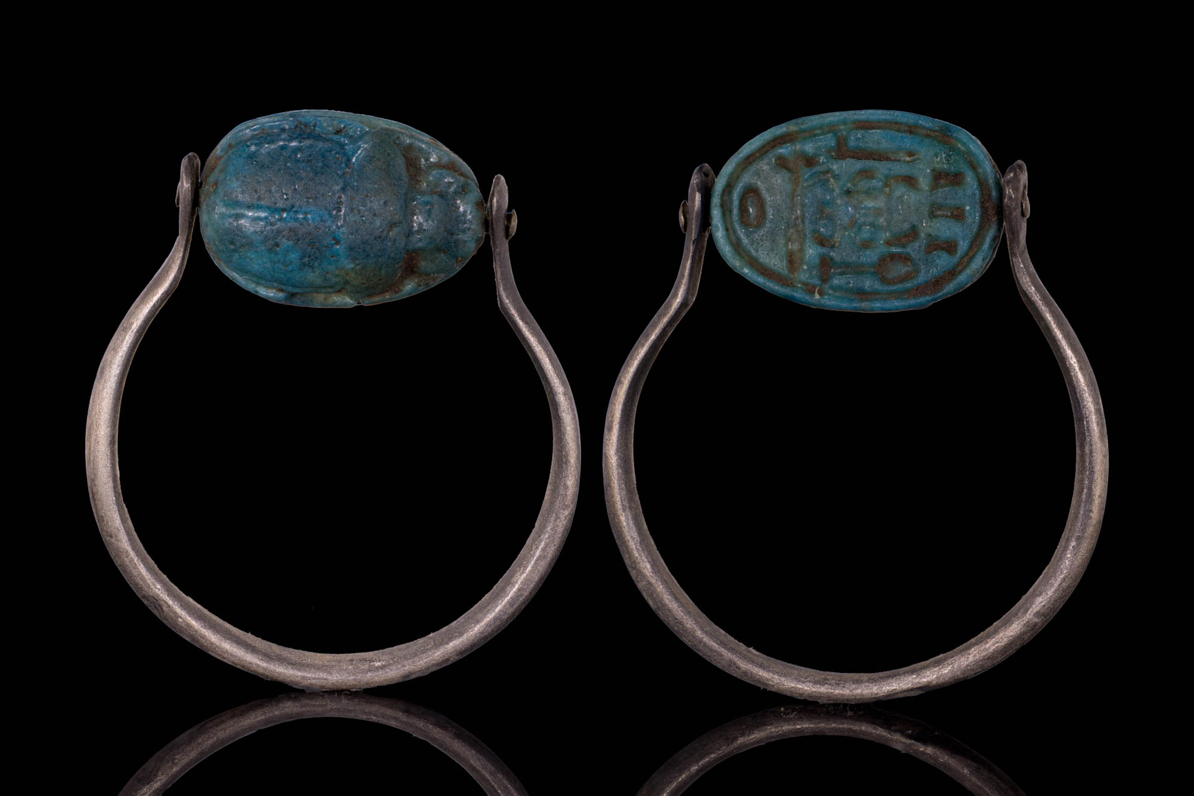 EGYPTIAN GLAZED STEATITE SCARAB WITH HIEROGLYPHIC INSCRIPTION IN SILVER RING