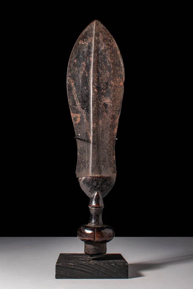 MANGBETU CEREMONIAL DAGGER