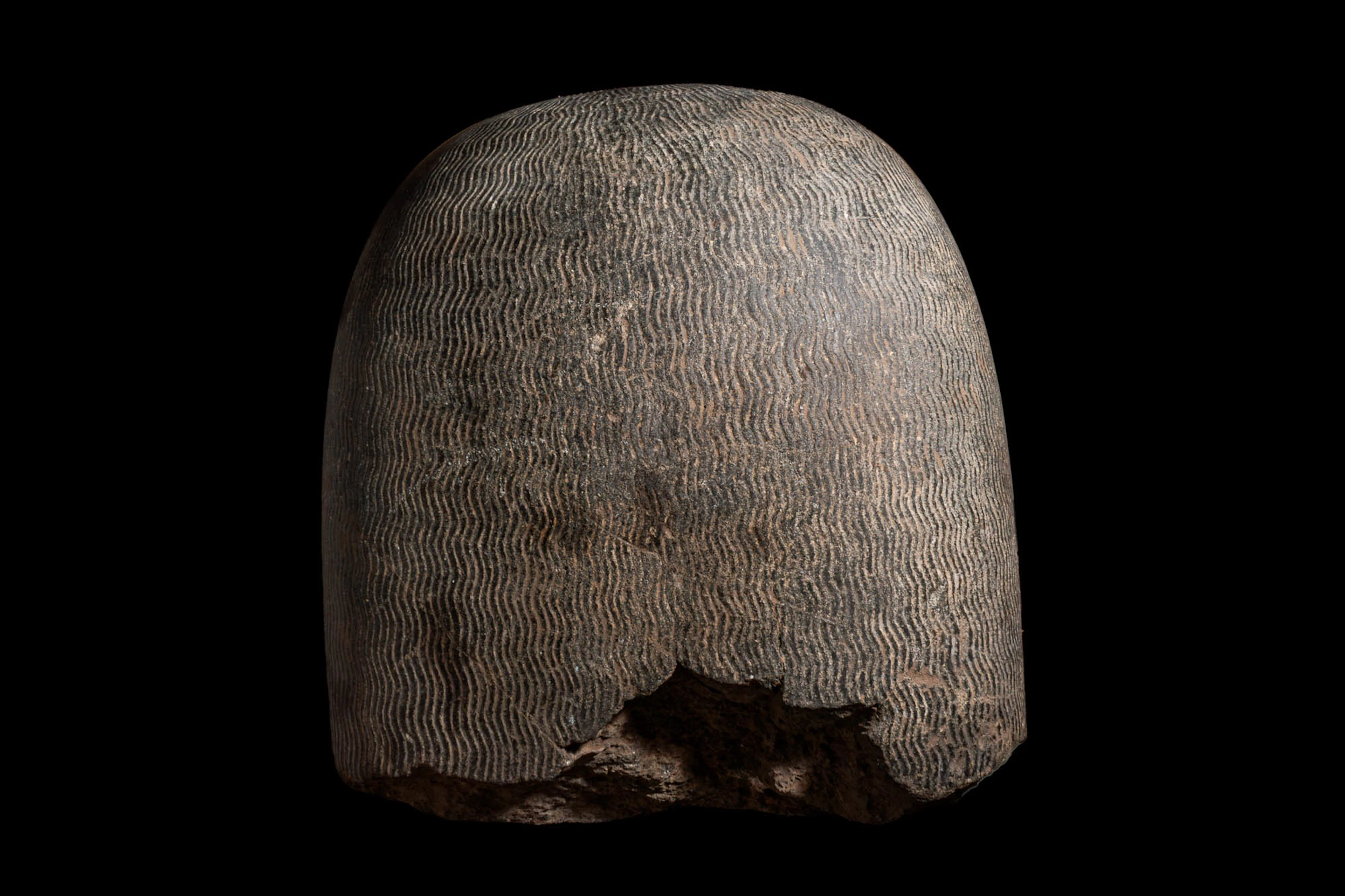 COLOSSAL EGYPTIAN FRAGMENTARY STONE HEAD OF COLOSSAL STATUE