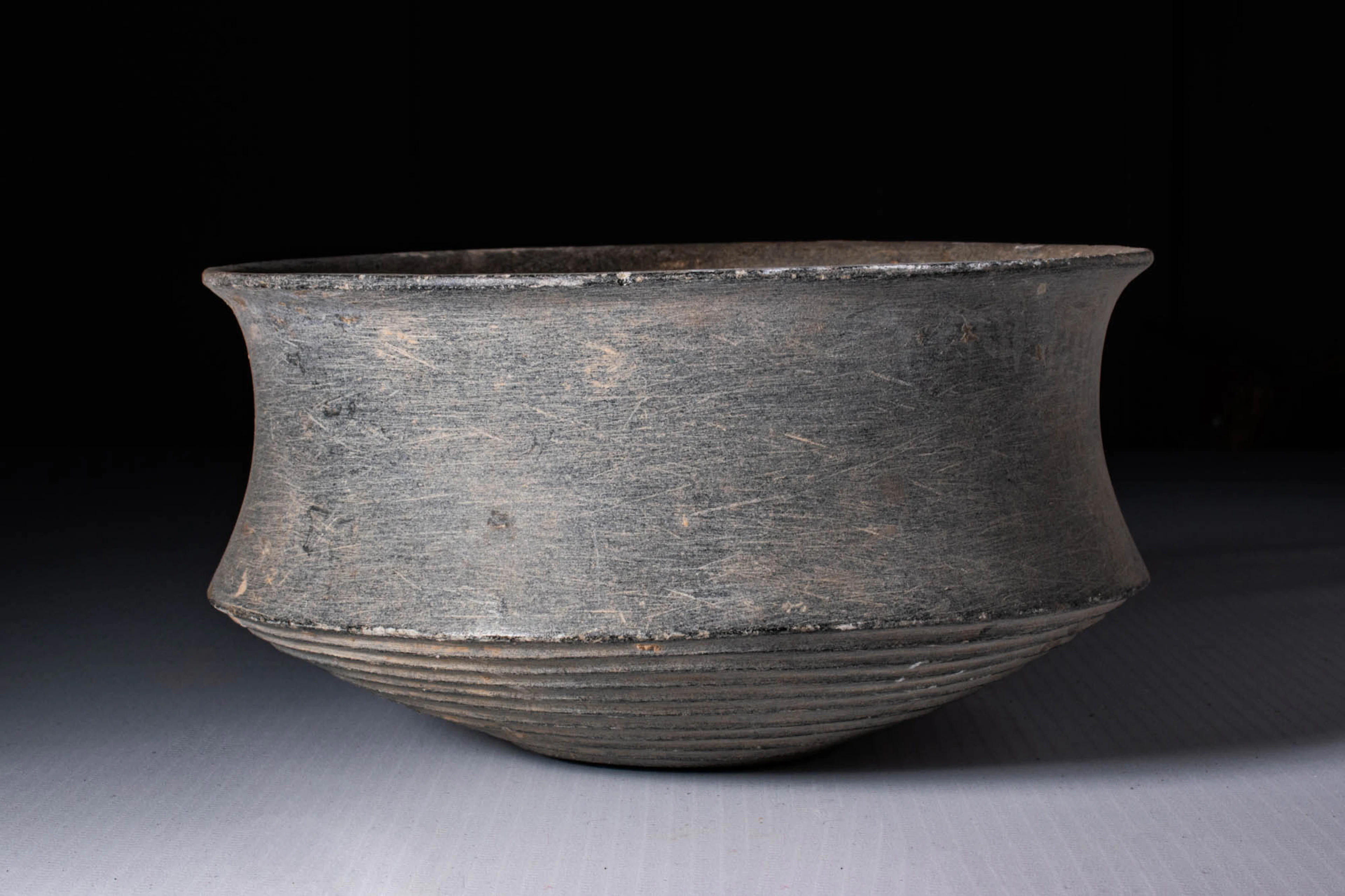 FINE BACTRIAN SCHIST BOWL