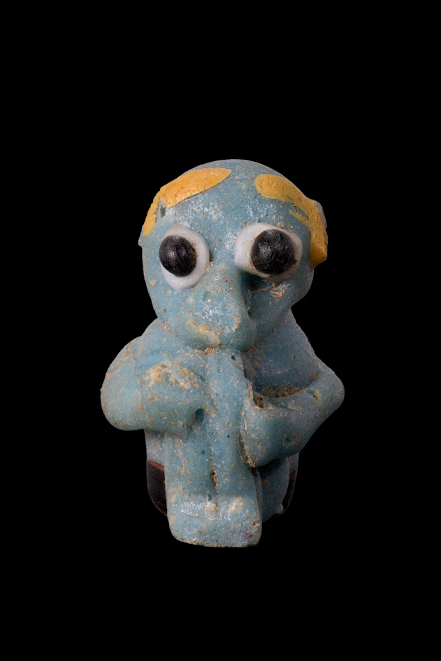 RARE PHOENICIAN GLASS MONKEY-SHAPED PENDANT