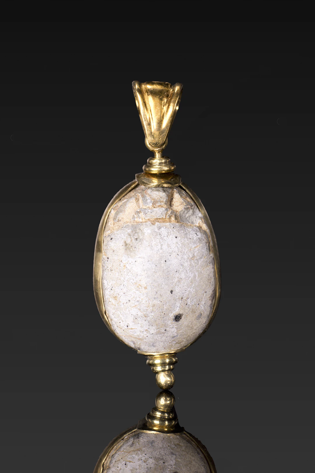 EGYPTIAN GLAZED STEATITE SCARAB WITH SPIRAL MOTIFS IN GOLD PENDANT