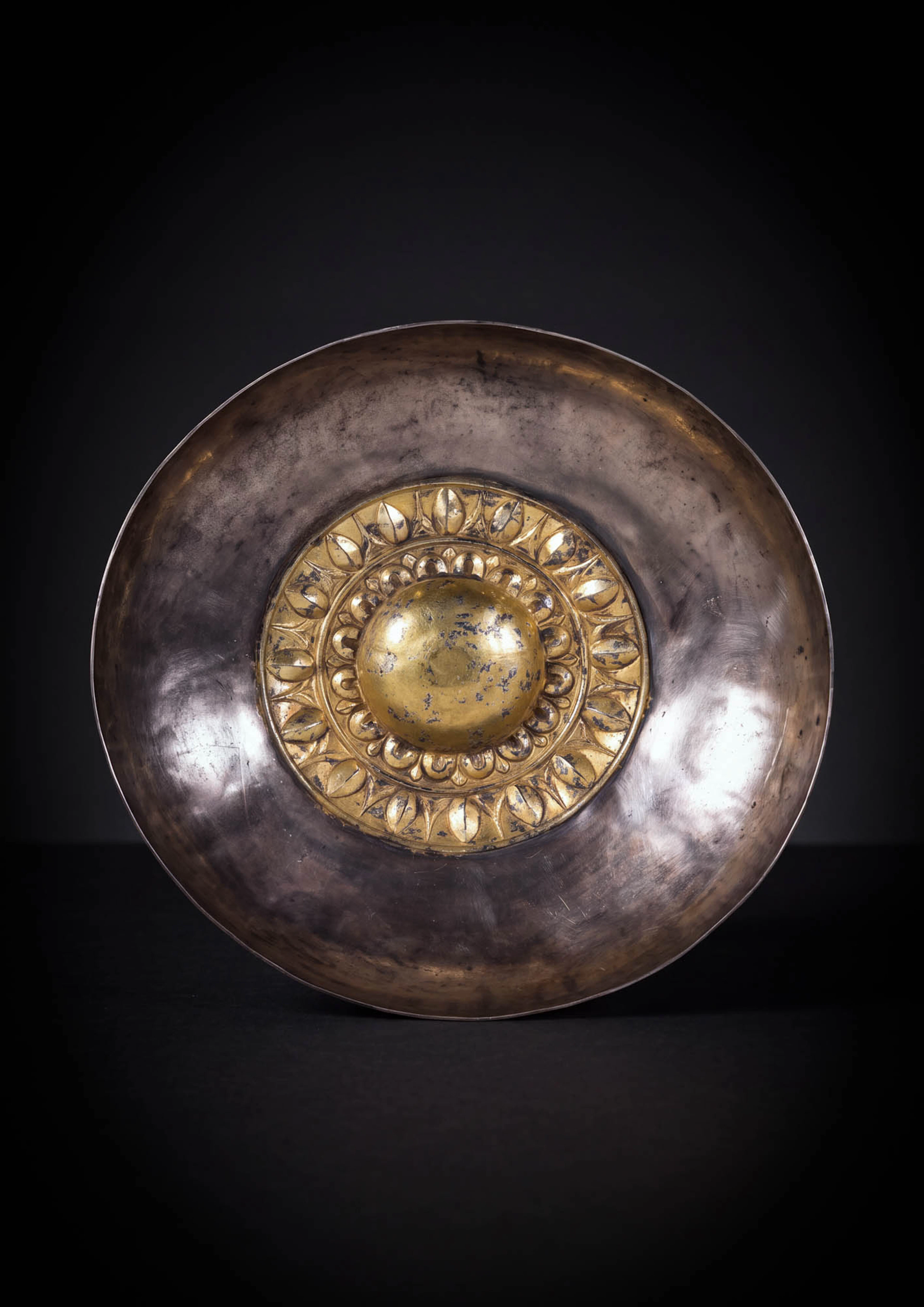 GREEK SILVER-GILT MESOMPHALOS PHIALE