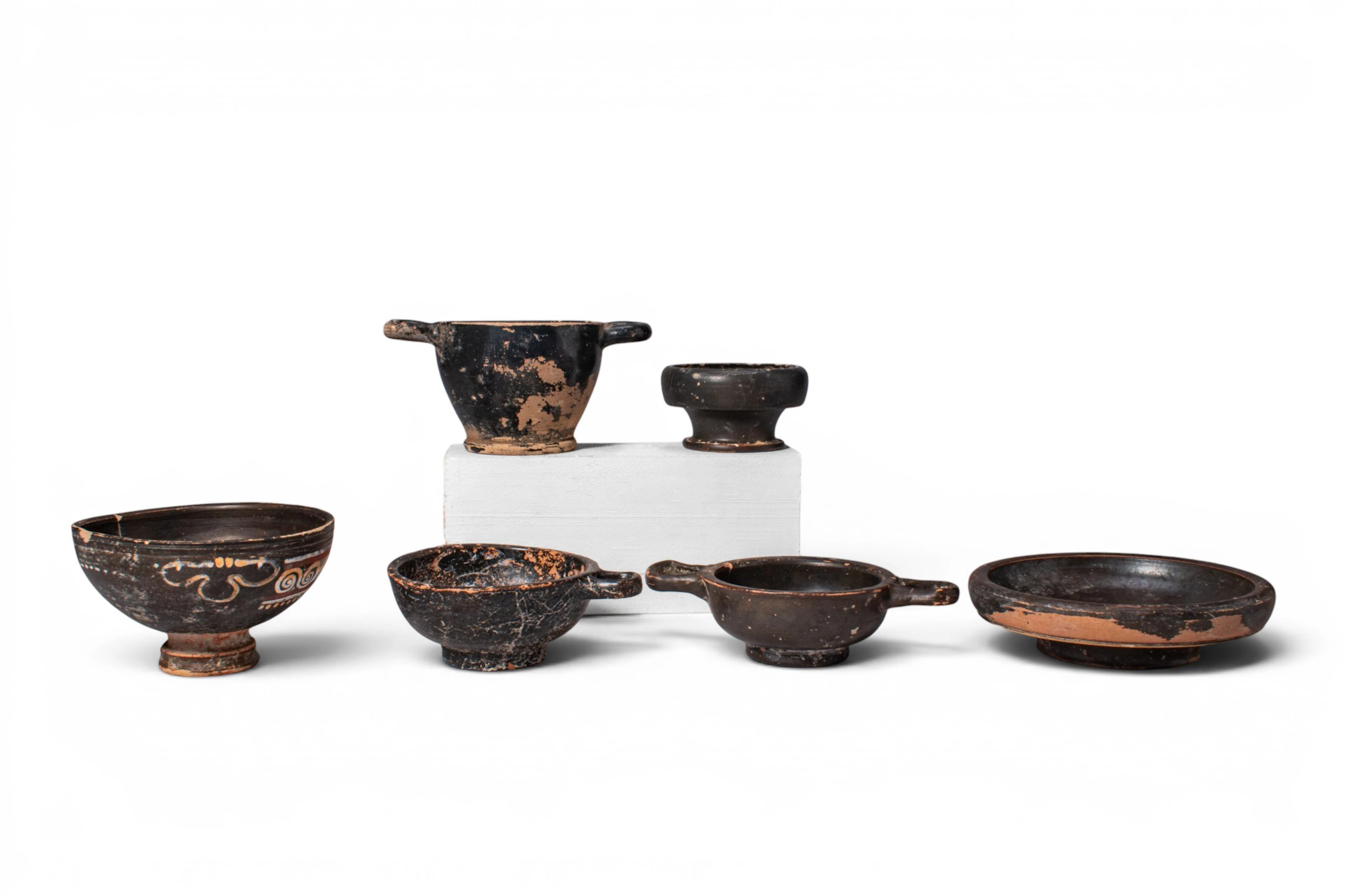 LARGE COLLECTION OF GREEK AND GNATHIAN BLACK-GLAZED VESSELS
