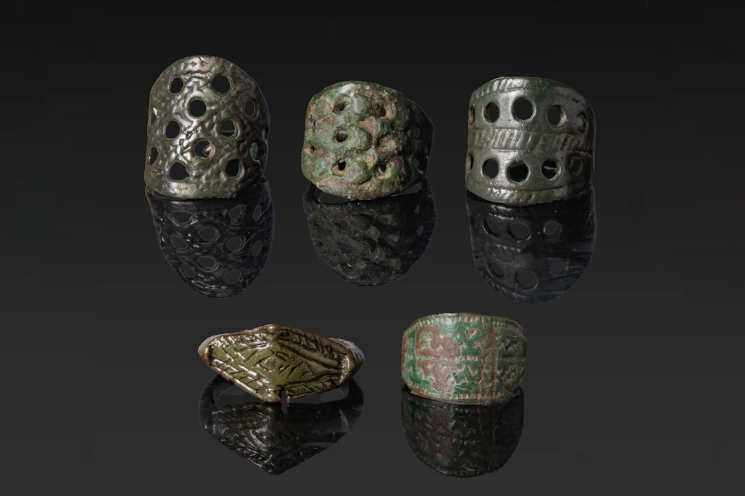 COLLECTION OF MEDIEVAL BRONZE RINGS