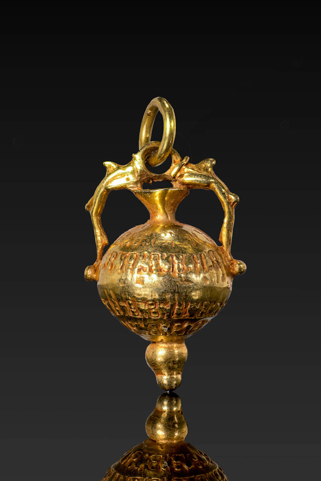 GREEK GOLD AMPHORA PENDANT