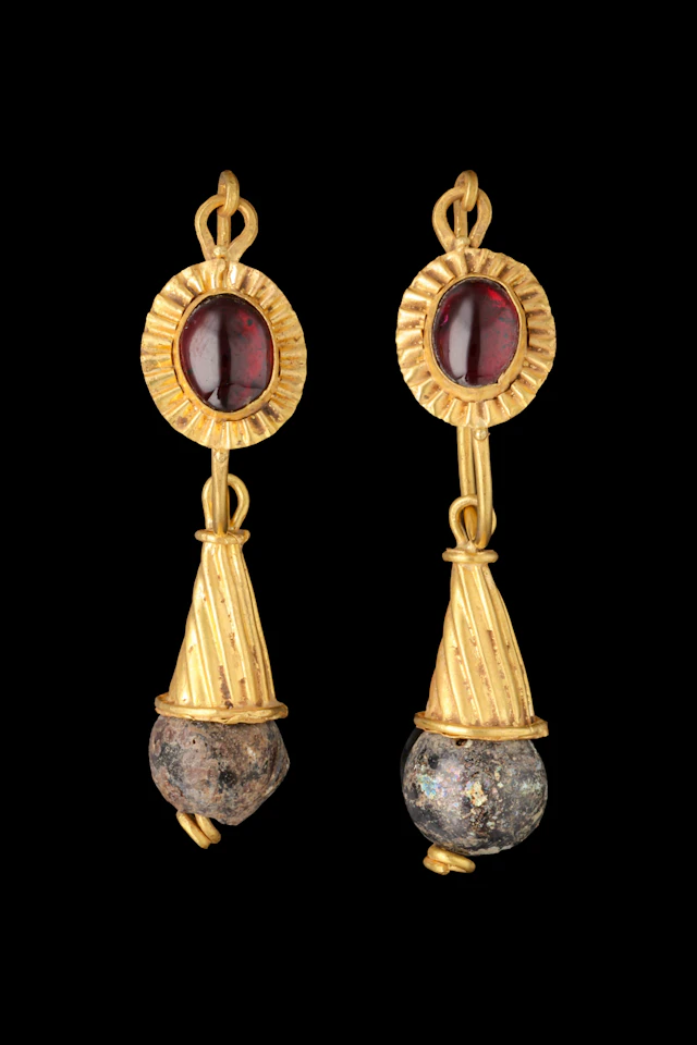 MATCHED PAIR OF ROMAN GOLD EARRINGS WITH GARNETS AND GLASS BEADS