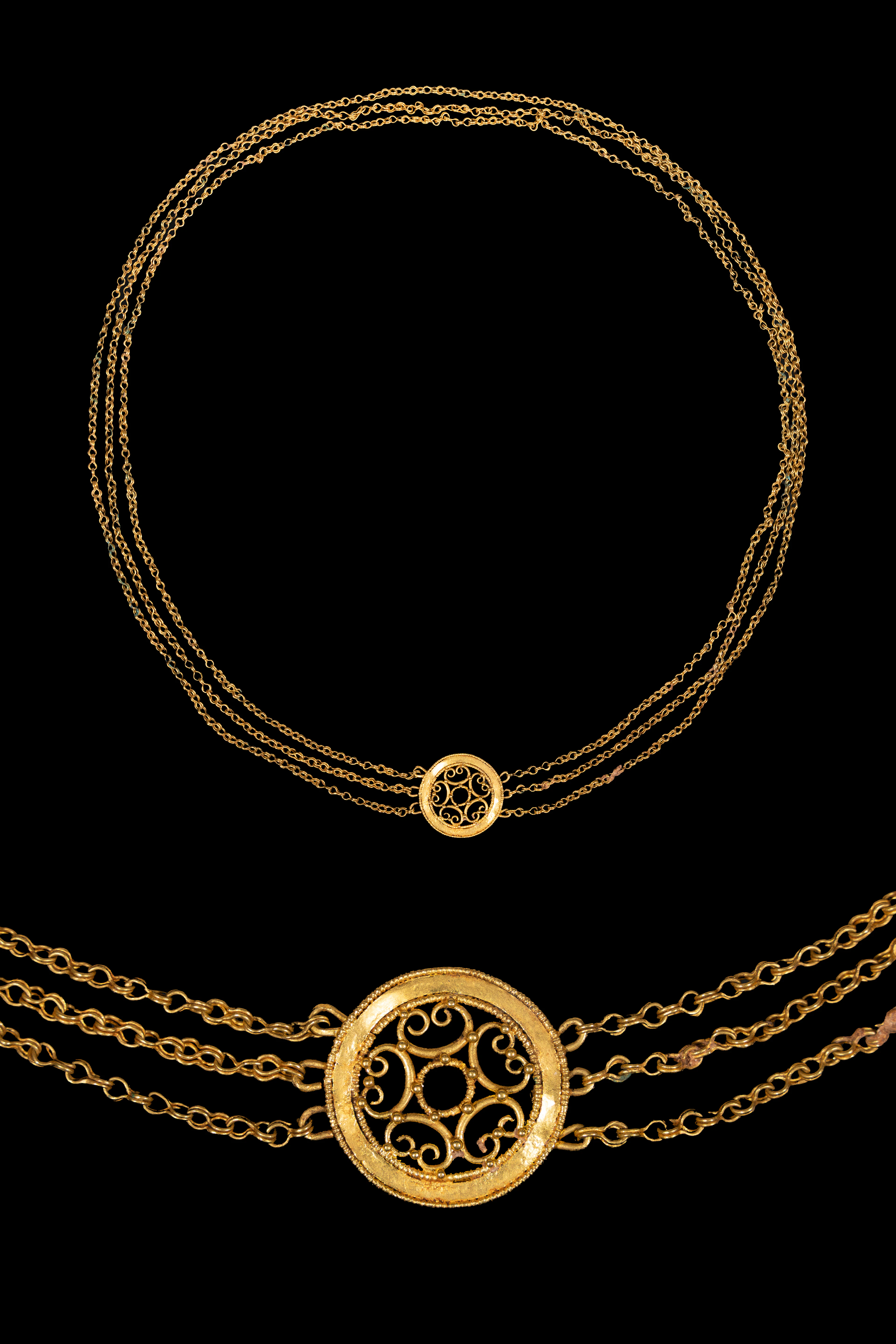 HEAVY ROMAN OR BYZANTINE GOLD NECKLACE WITH OPENWORK MEDALLION