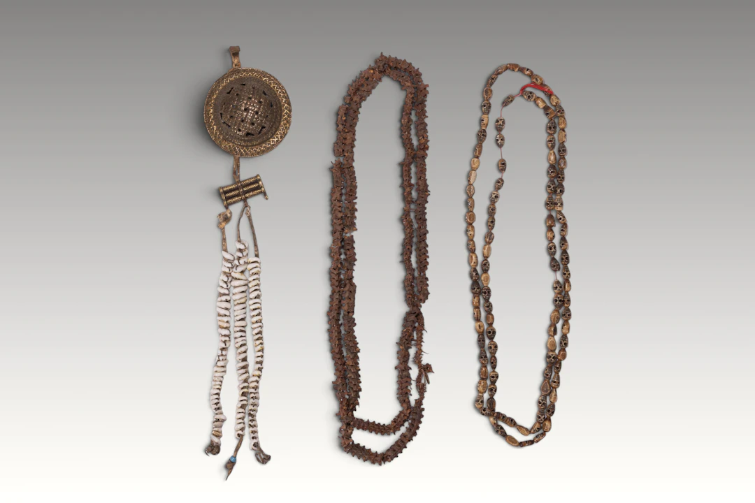 GROUP OF TIBETAN AND INDIAN PRAYER BEADS