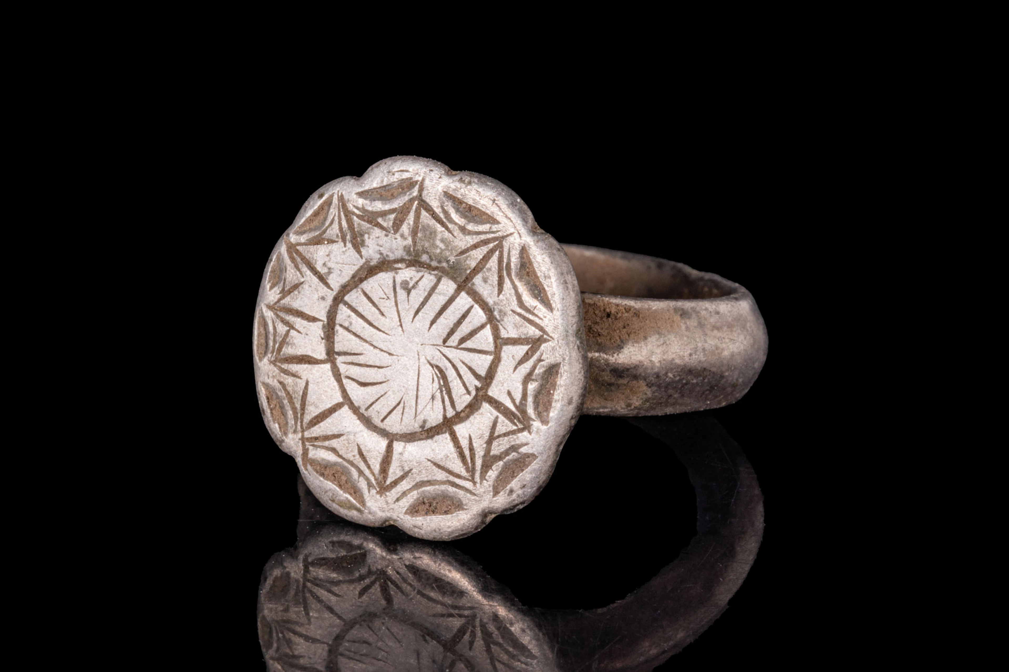 HEAVY MEDIEVAL SILVER RING
