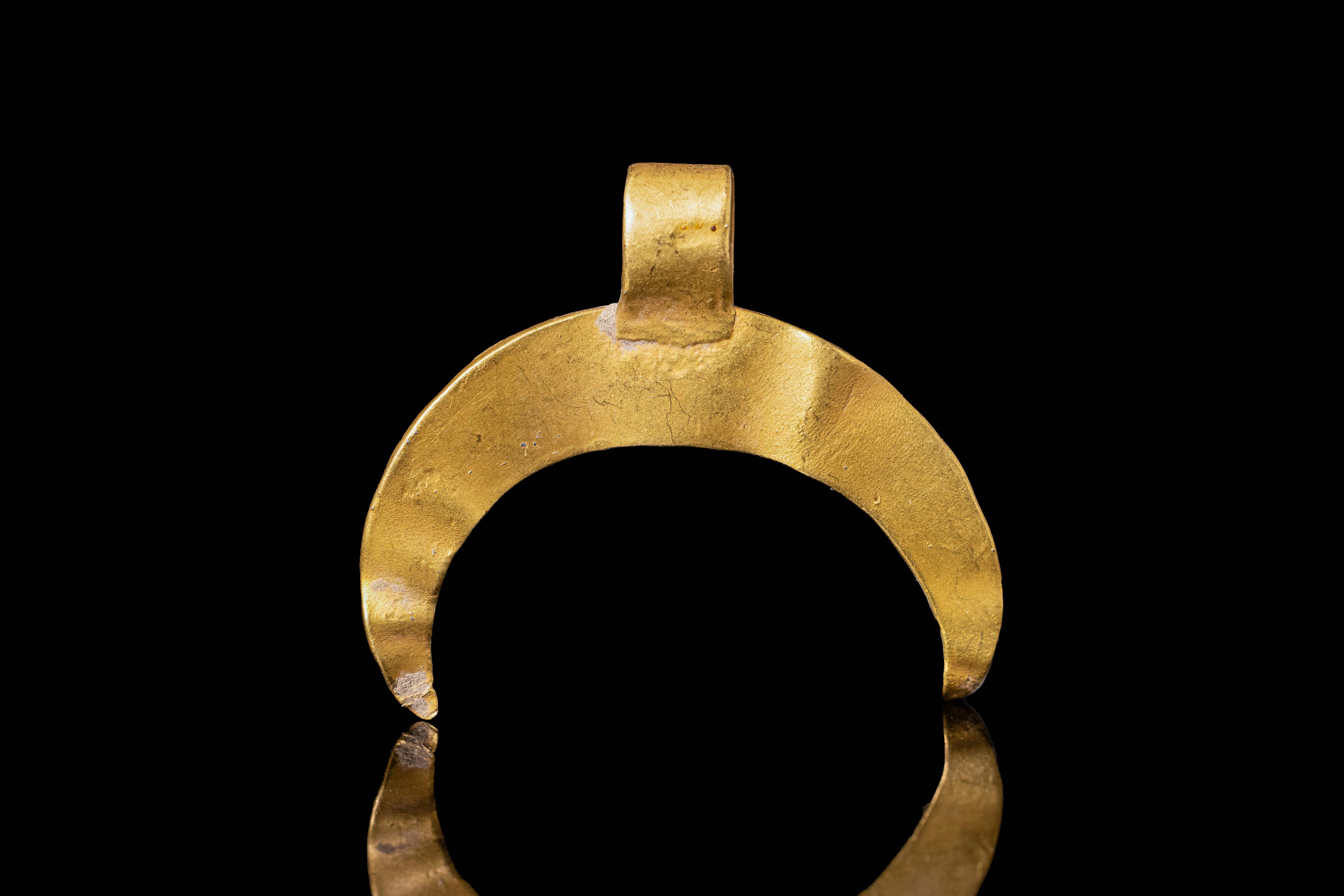 HELLENISTIC GOLD LUNULA PENDANT