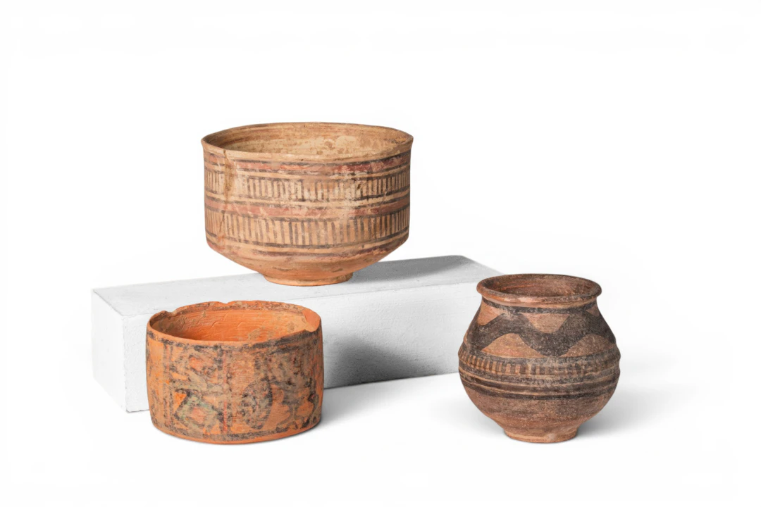 COLLECTION OF INDUS VALLEY PAINTED TERRACOTTA VESSELS