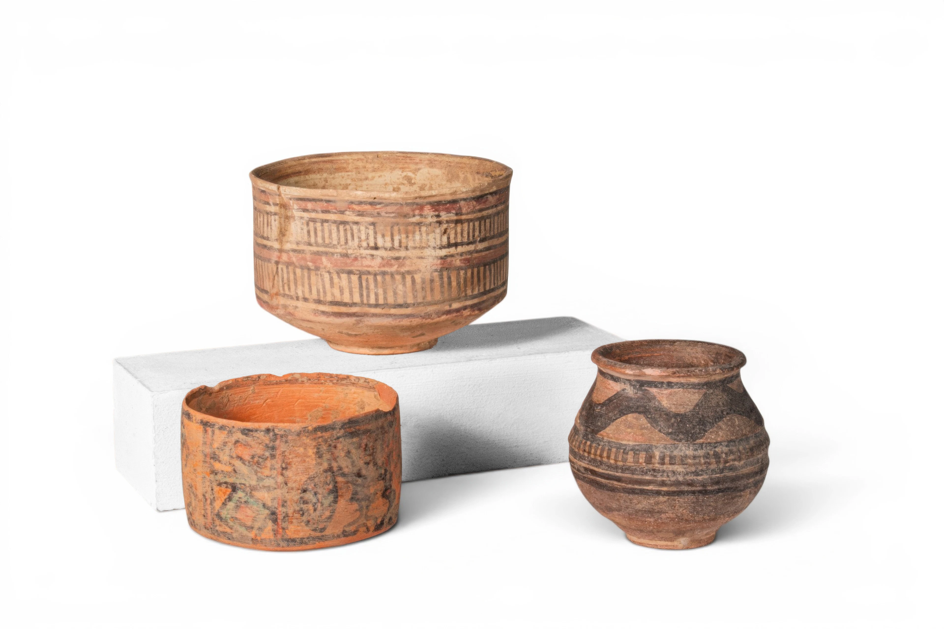 COLLECTION OF INDUS VALLEY PAINTED TERRACOTTA VESSELS