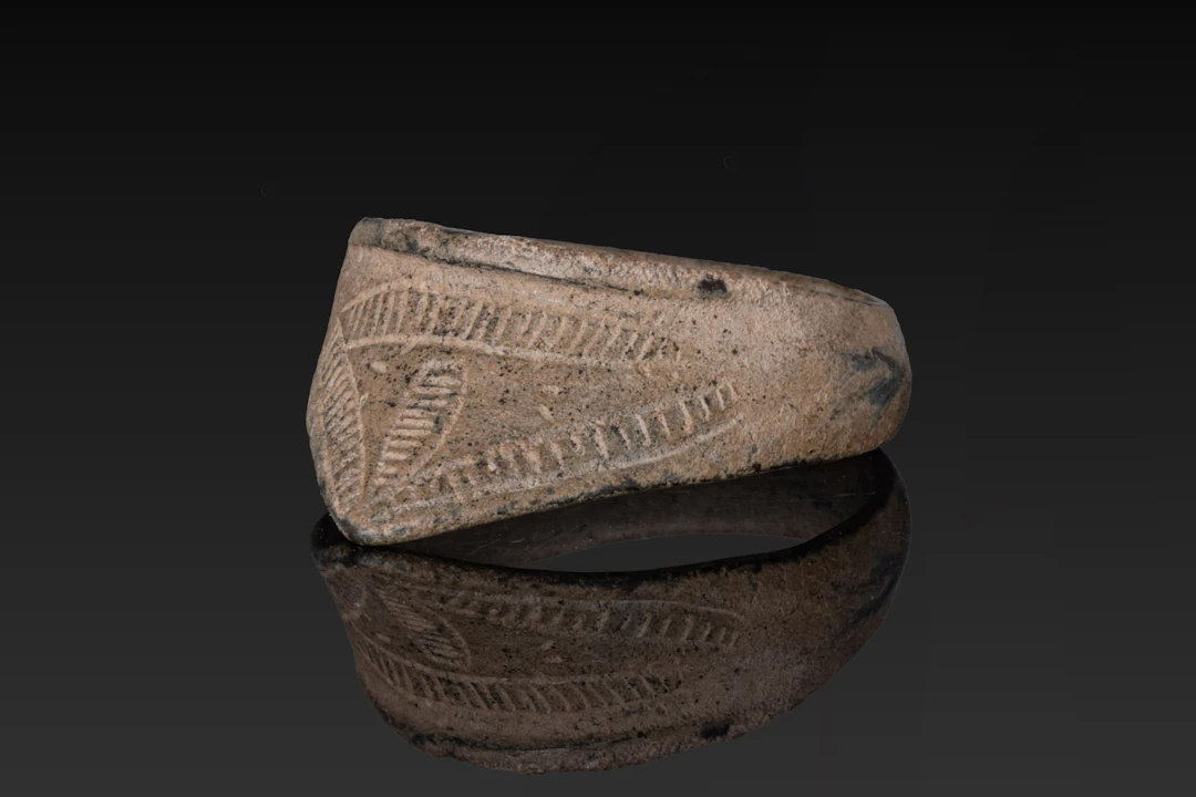 BYZANTINE BRONZE ARCHER'S RING