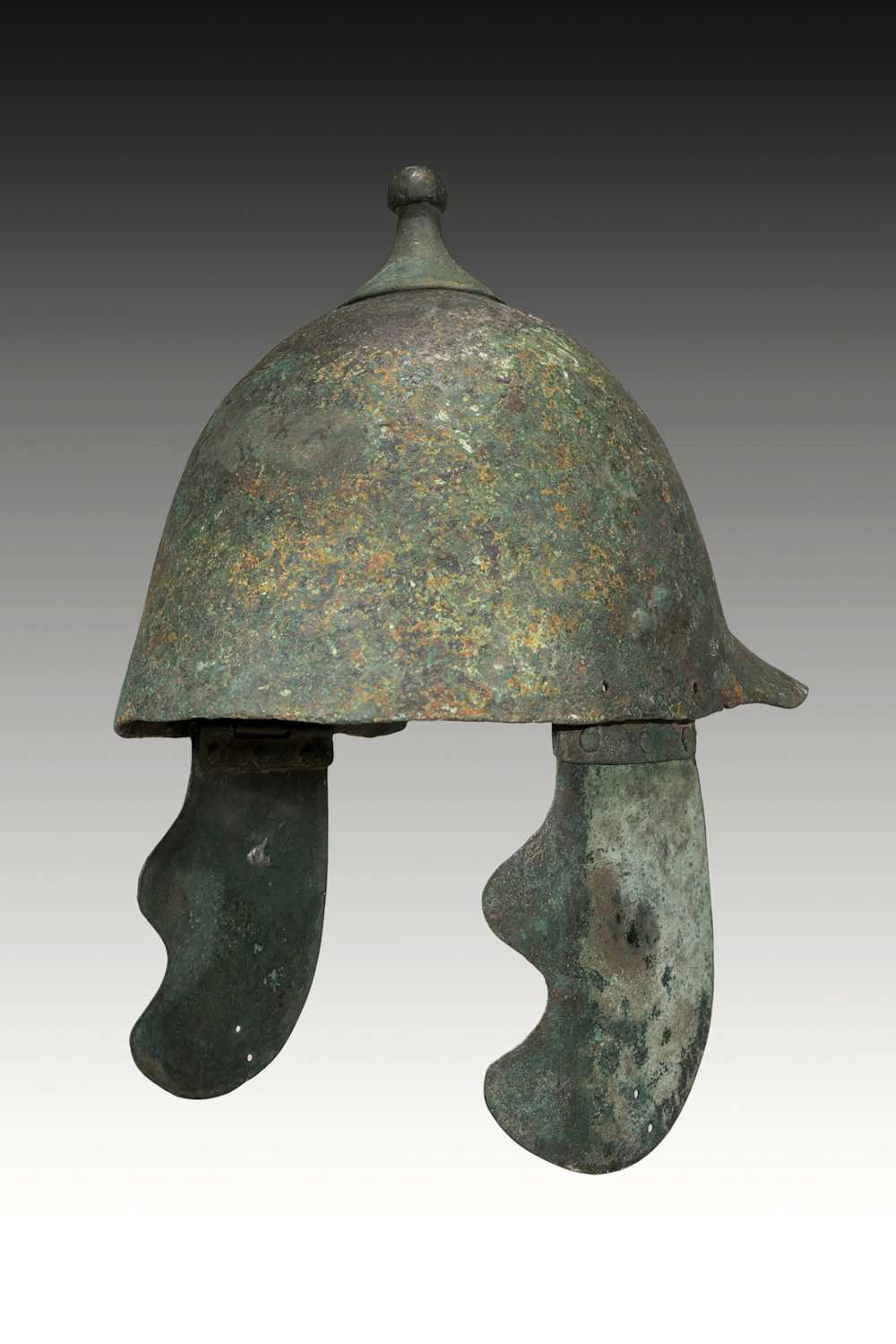RARE ATTIC BRONZE HELMET WITH CHEEK PIECES