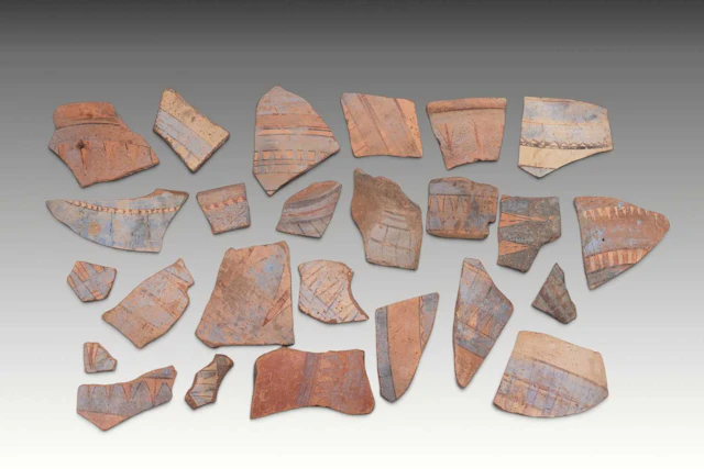 COLLECTION OF EGYPTIAN AMARNA PERIOD PAINTED JAR FRAGMENTS