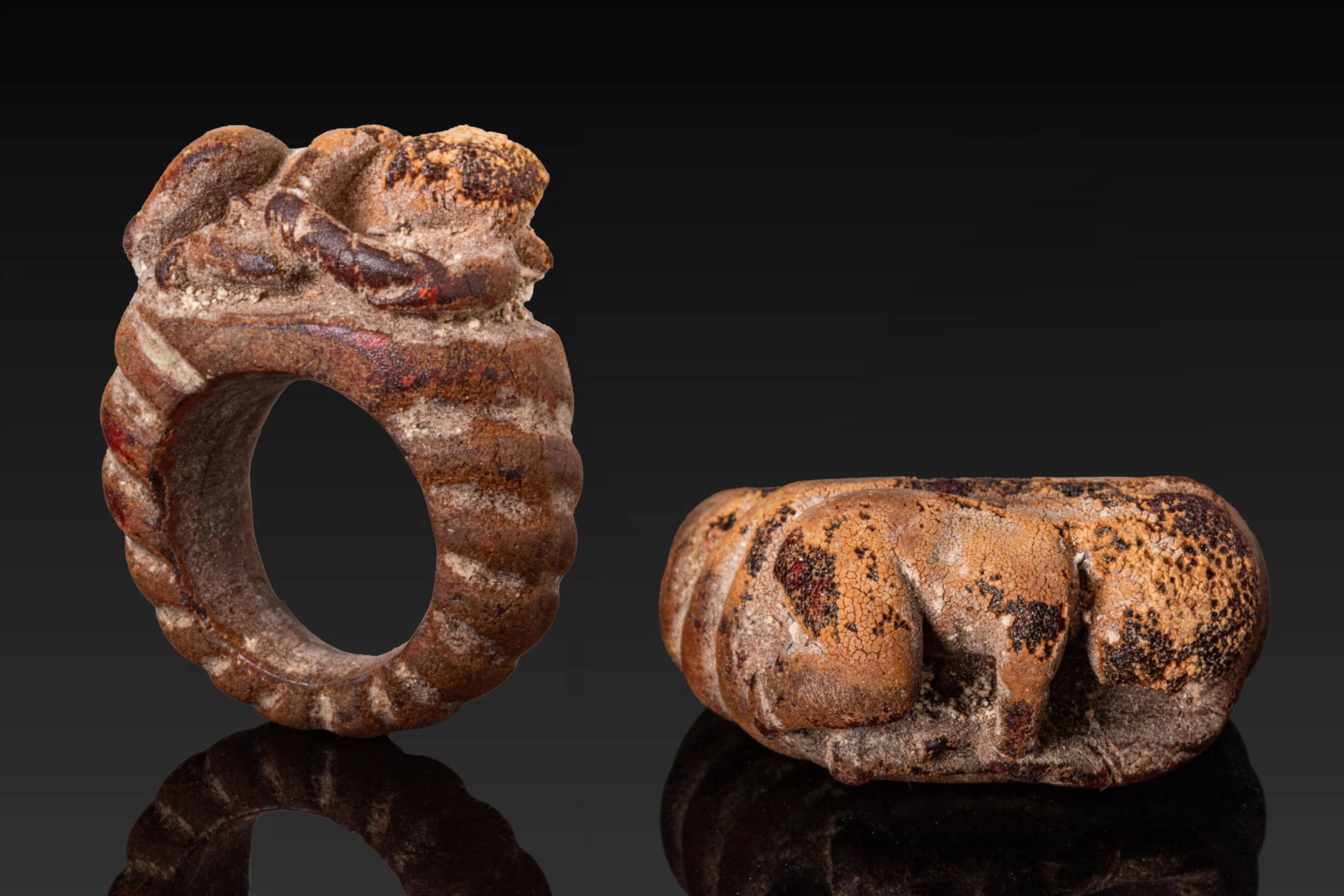 LARGE ROMAN AMBER RING WITH SLEEPING CUPID