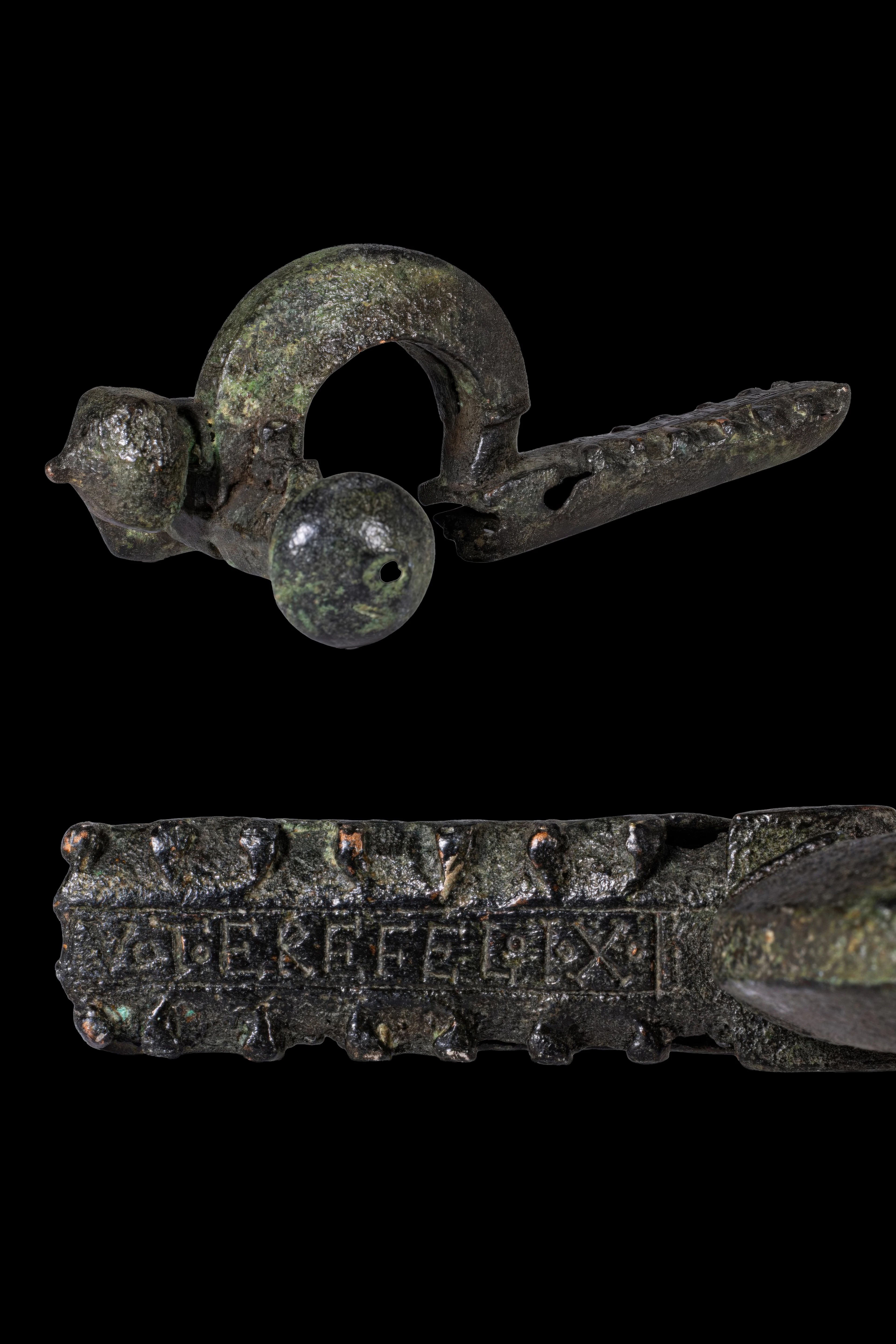 ROMAN LEGIONARY BRONZE BOW BROOCH WITH INSCRIPTION "VTERE FELIX"