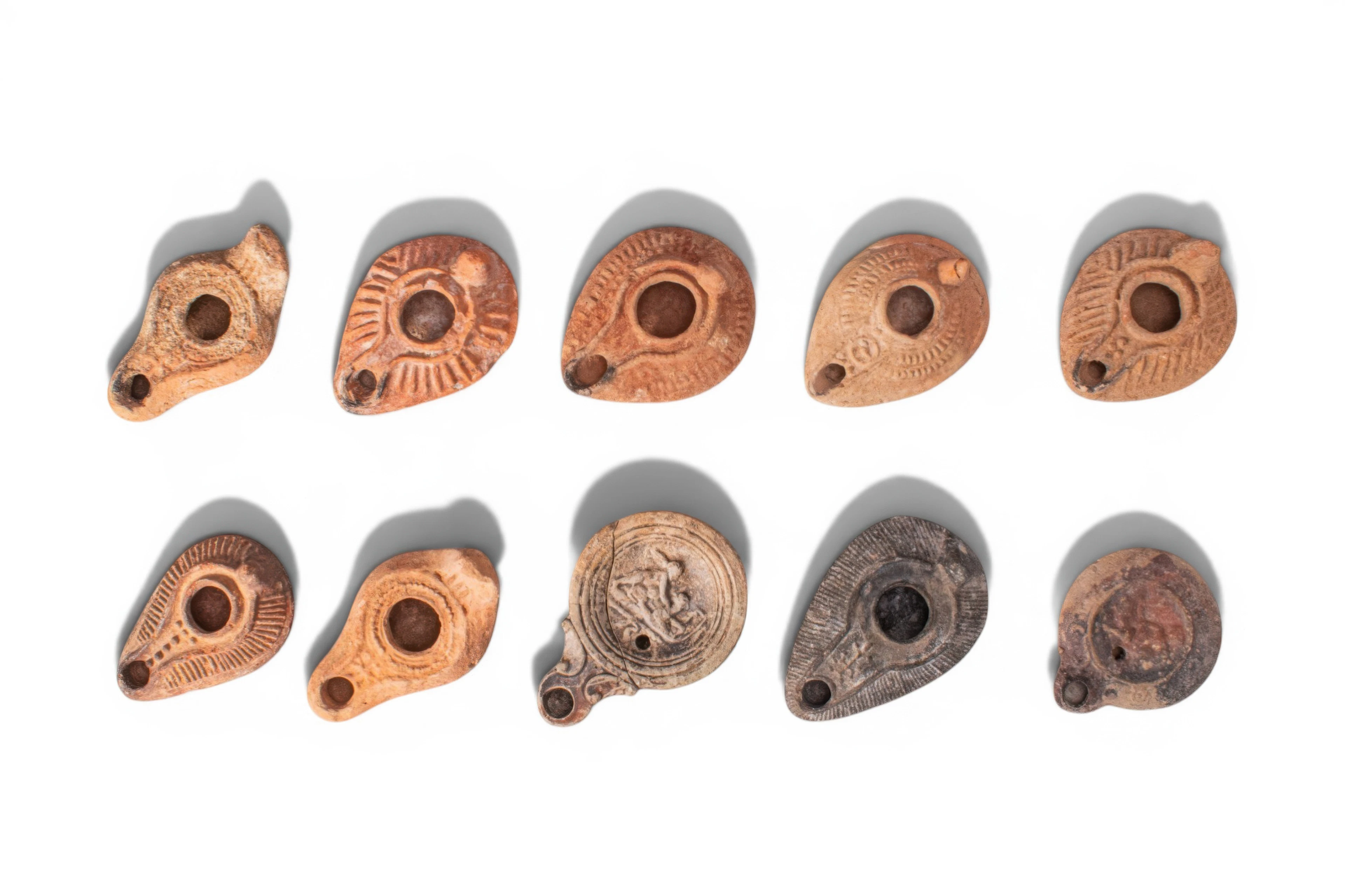 LARGE COLLECTION OF ROMAN AND BYZANTINE TERRACOTTA OIL LAMPS