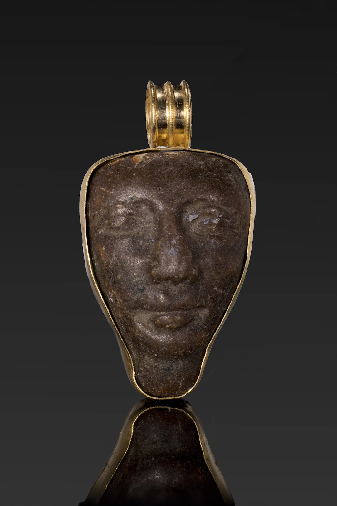 EGYPTIAN FAIENCE AMULET IN GOLD PENDANT