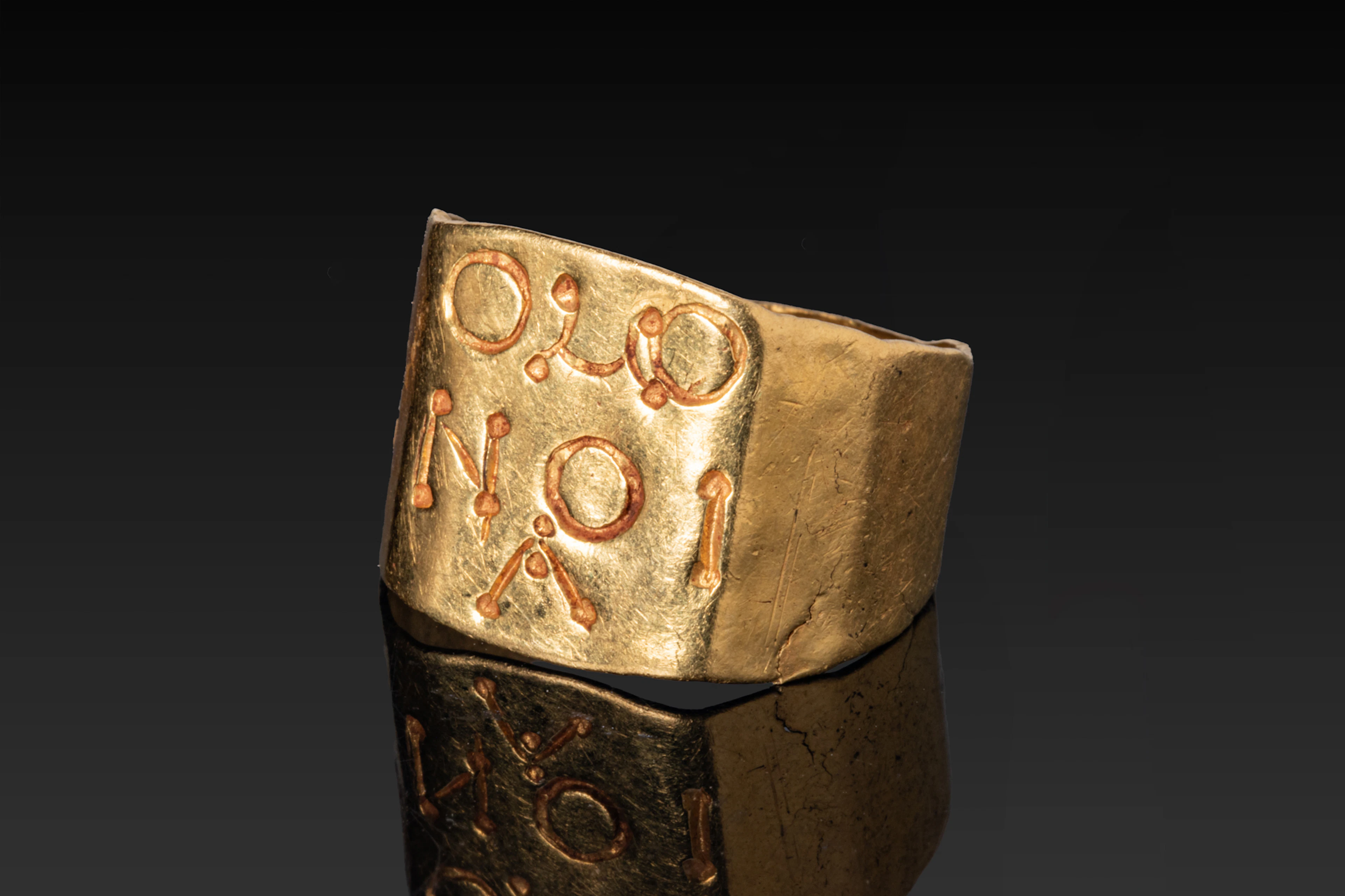 ROMAN HIGH KARAT GOLD RING WITH INSCRIPTION �OMONOIA�