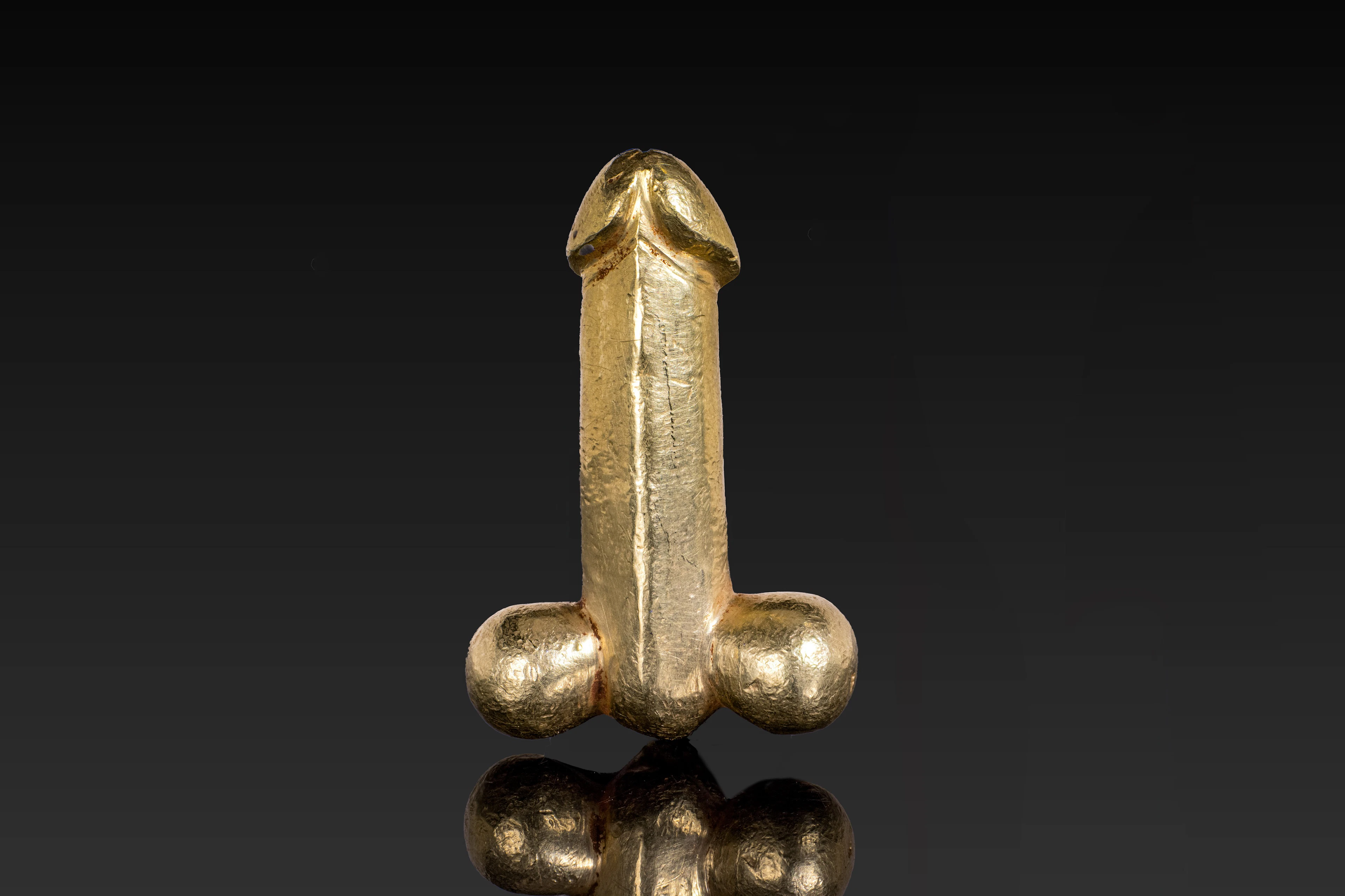 ROMAN SOLID GOLD PHALLIC AMULET