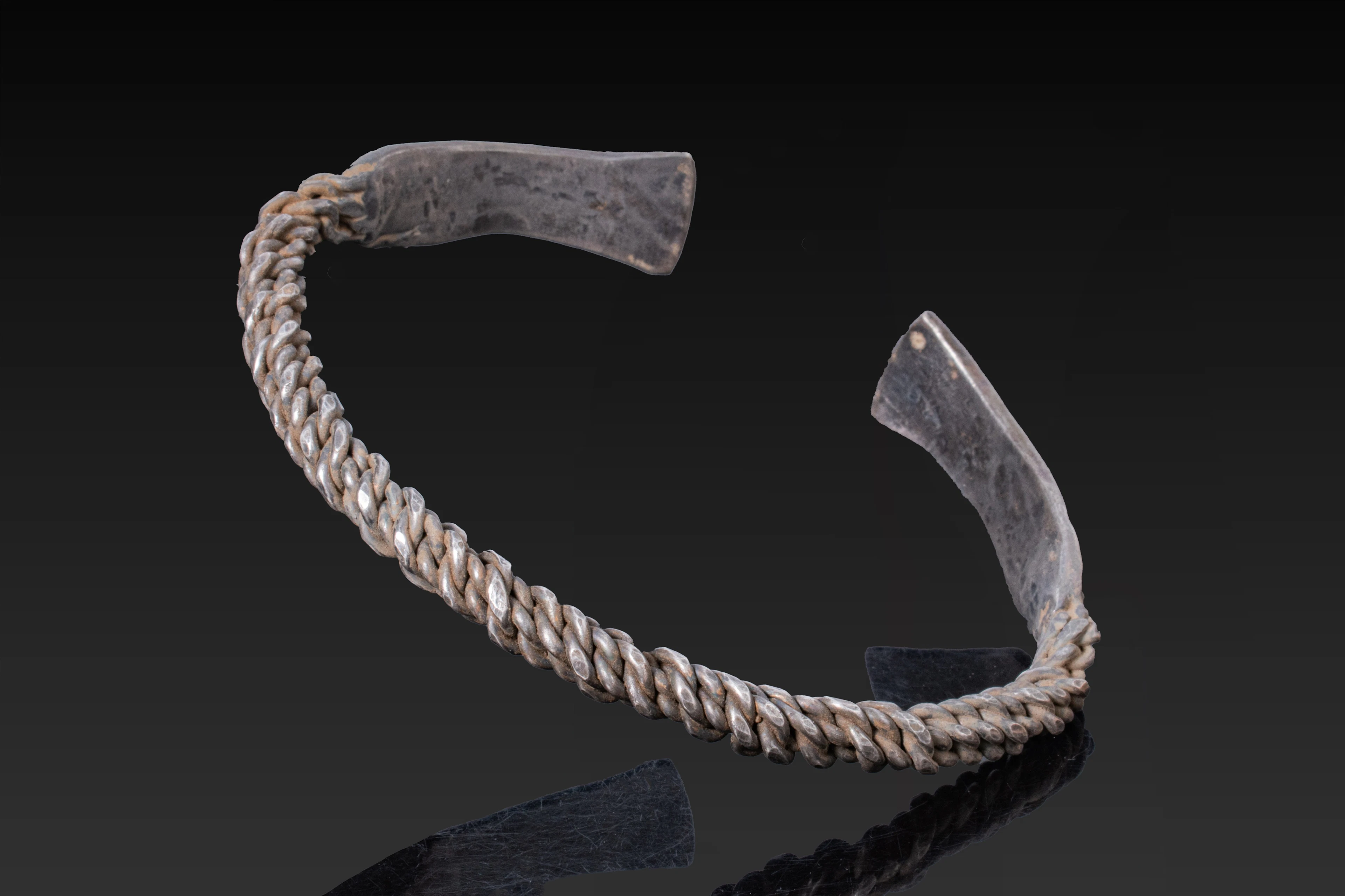 VIKING SILVER BRACELET WITH TWISTED HOOP AND STAMPED TERMINALS