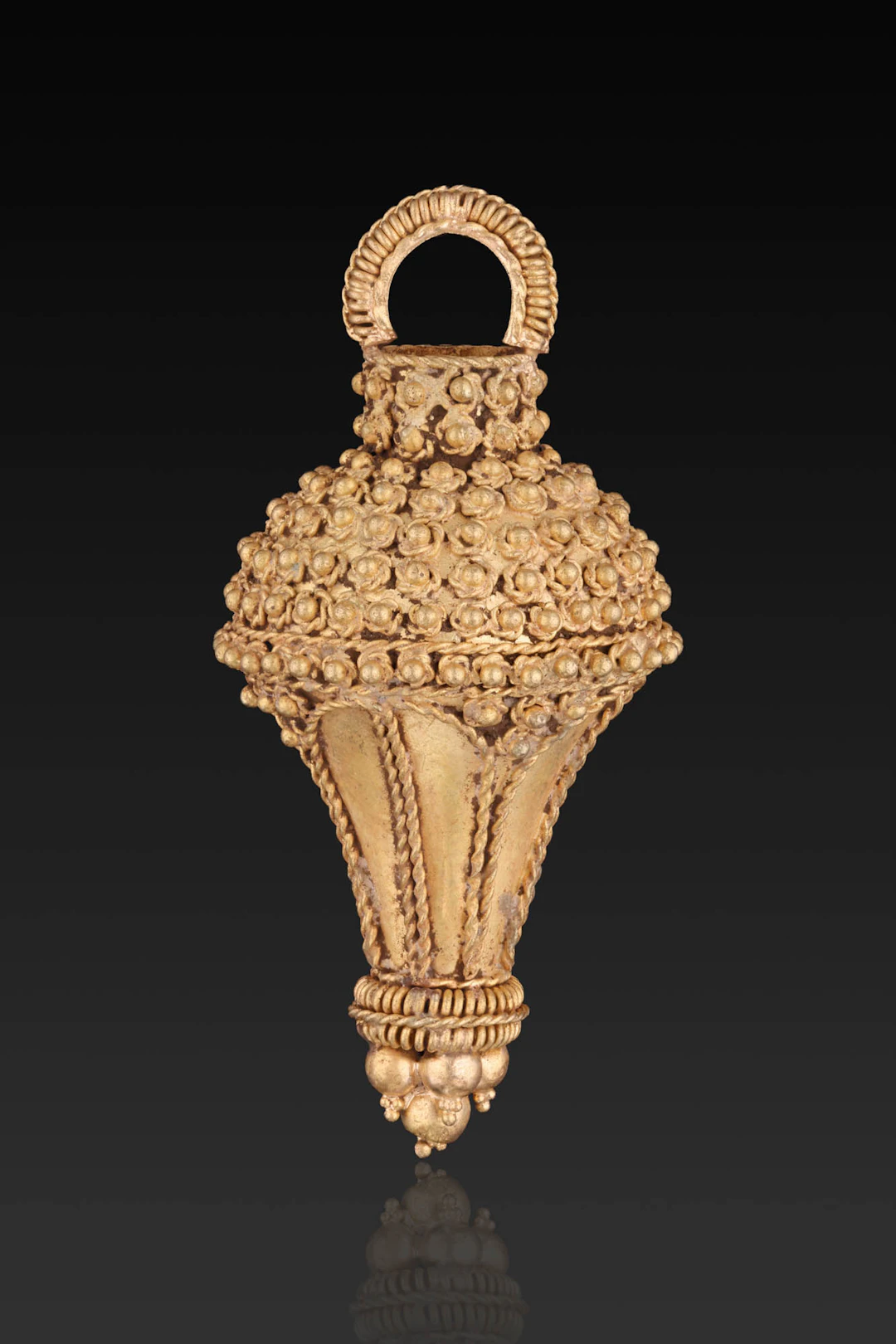 HELLENISTIC GOLD PENDANT WITH FILIGREE