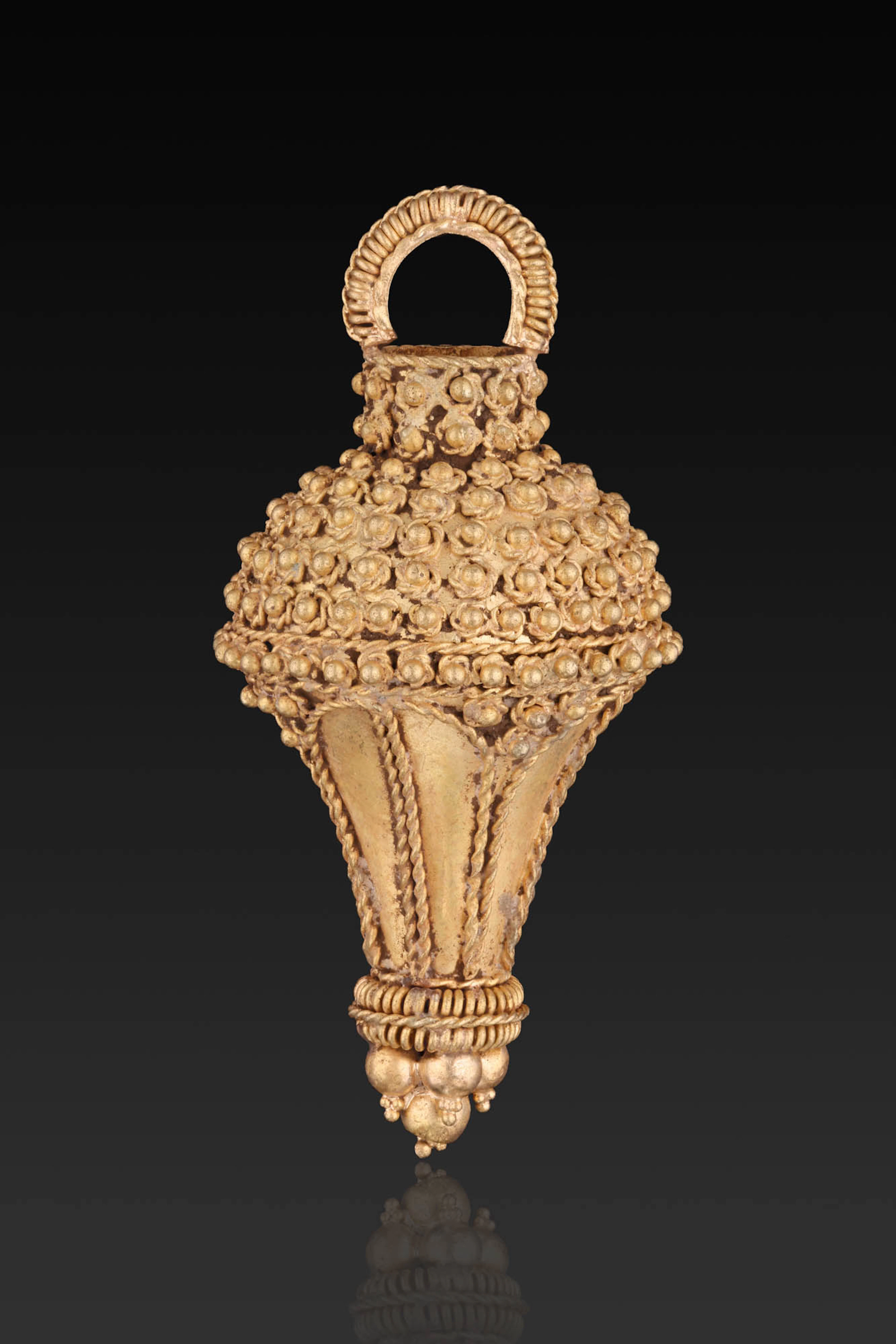 HELLENISTIC GOLD PENDANT WITH FILIGREE