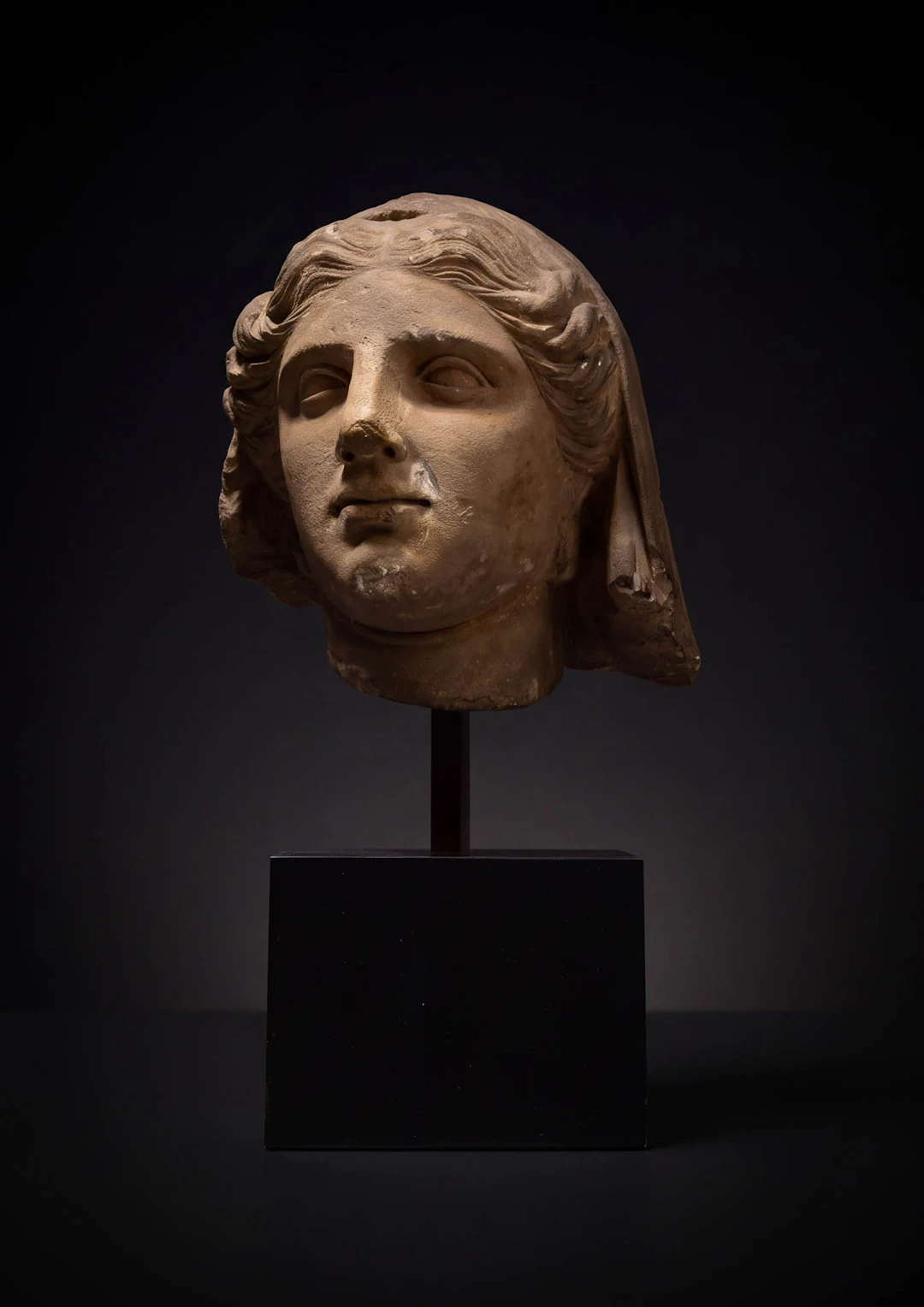 RARE ROMAN MARBLE VEILED FEMALE HEAD