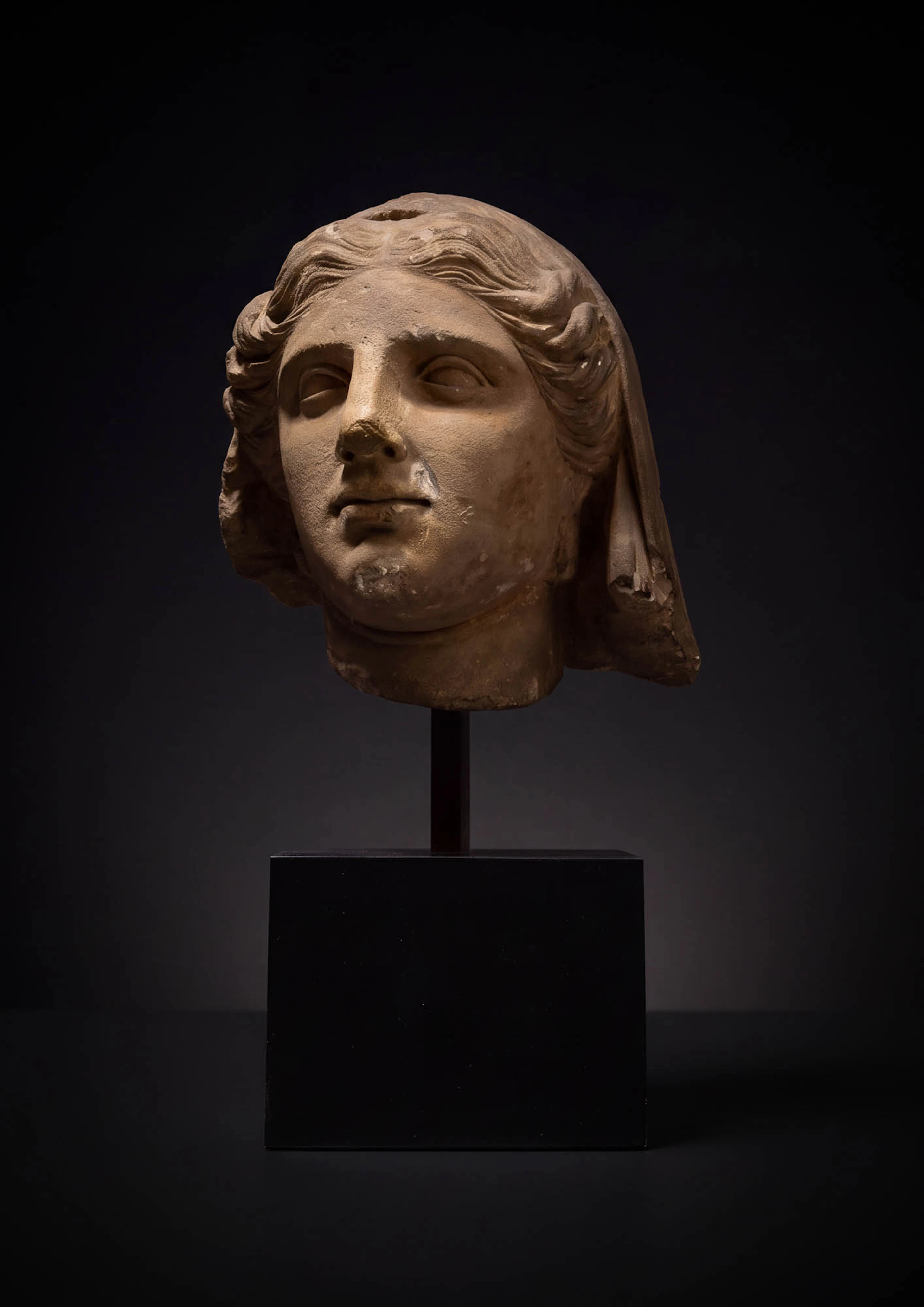 RARE ROMAN MARBLE VEILED FEMALE HEAD