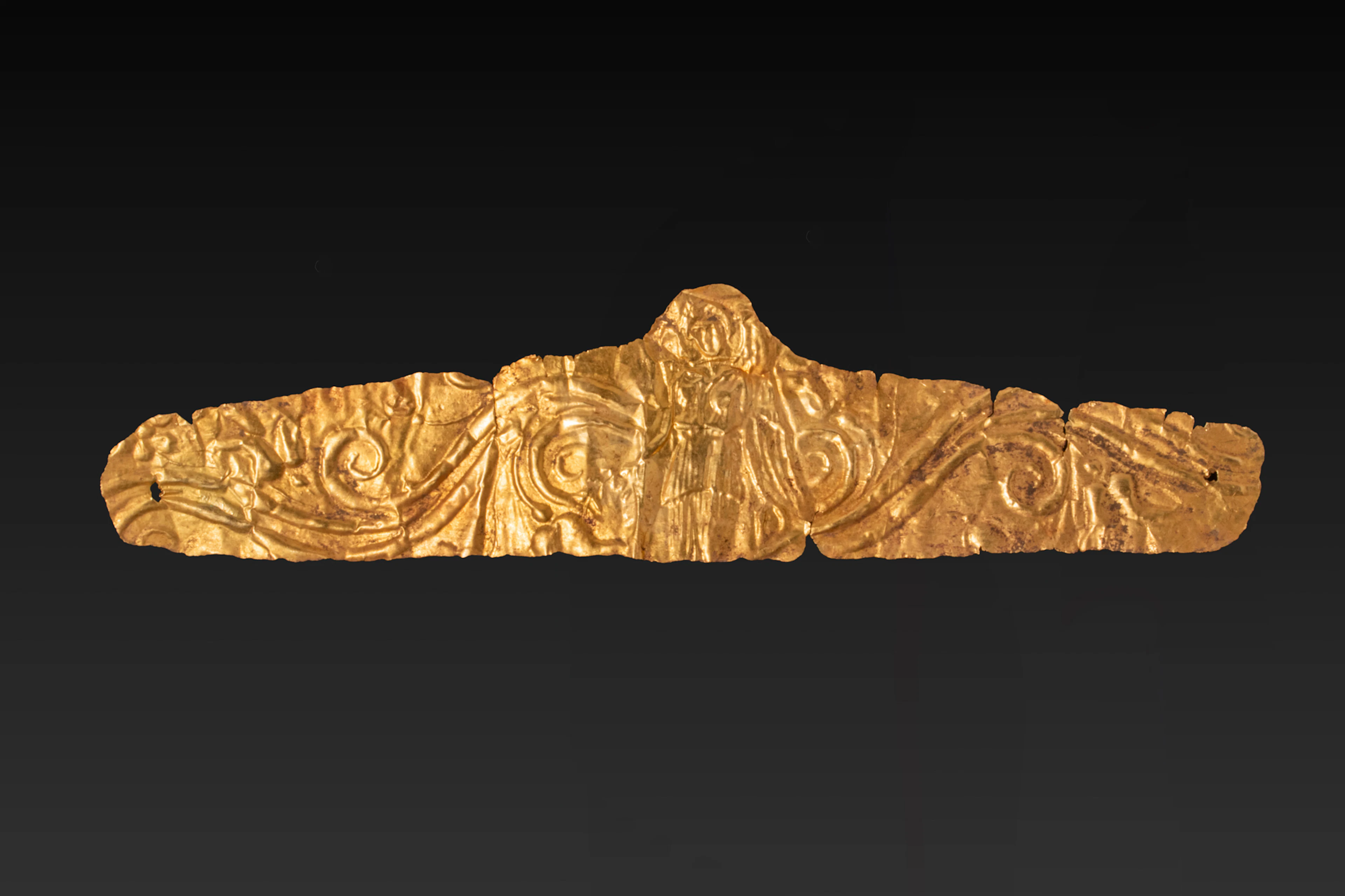 GREEK HIGH KARAT GOLD DIADEM WITH WINGED NIKE AND FLORAL MOTIF