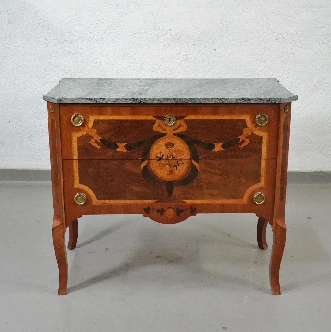 Byrå med marmorskiva, gustaviansk stil, 1900-tal
