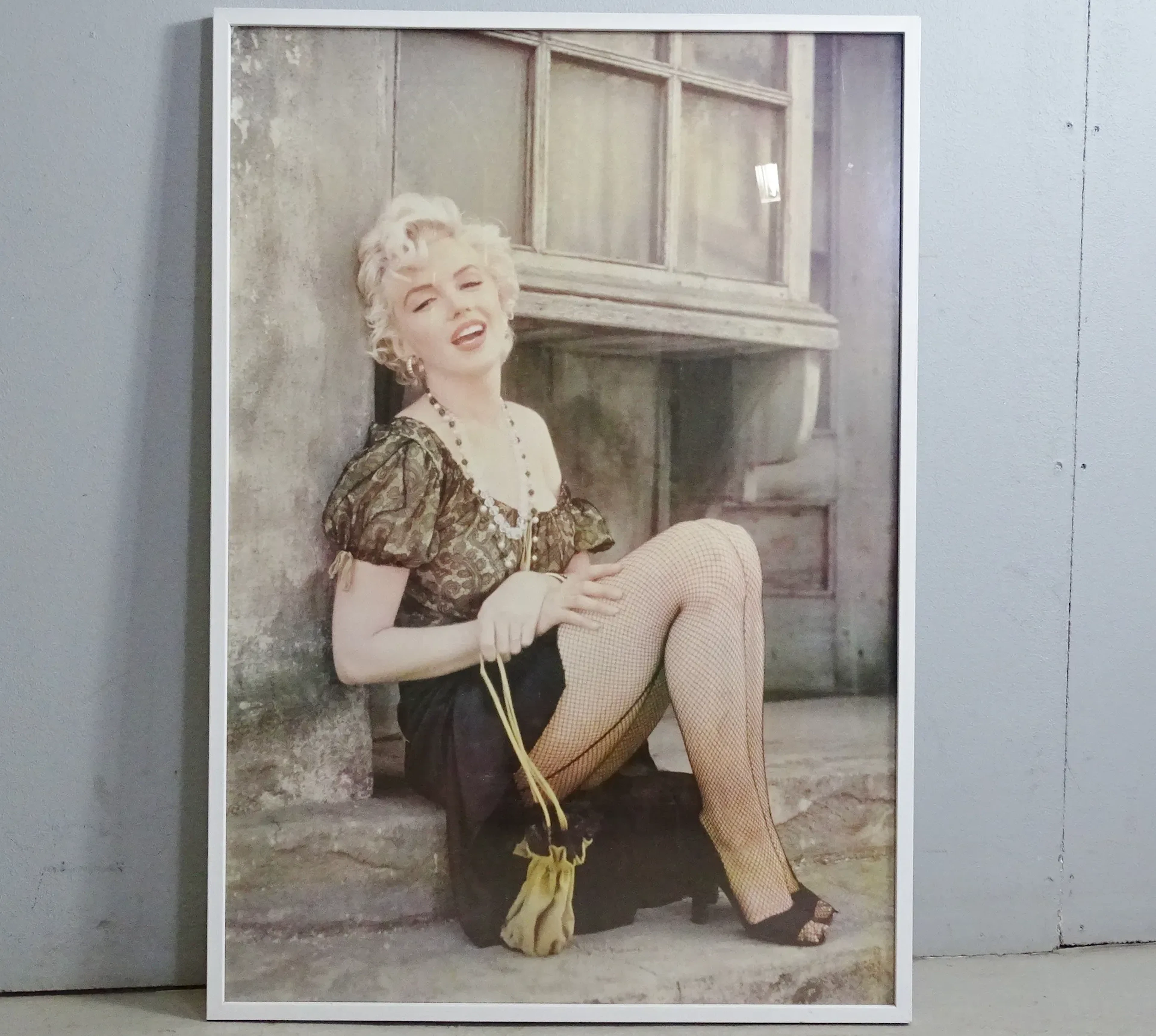 Affisch, ramad "Marilyn Monroe: Netstockings" utgiven av Wizard & Genius, 1984
