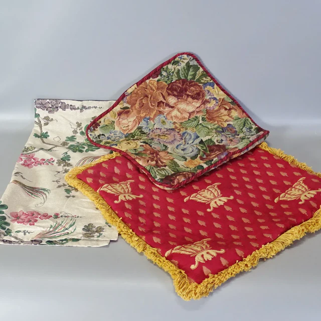 3 st. kuddvar, Nationalmuseum, Mora samt Laura Ashley