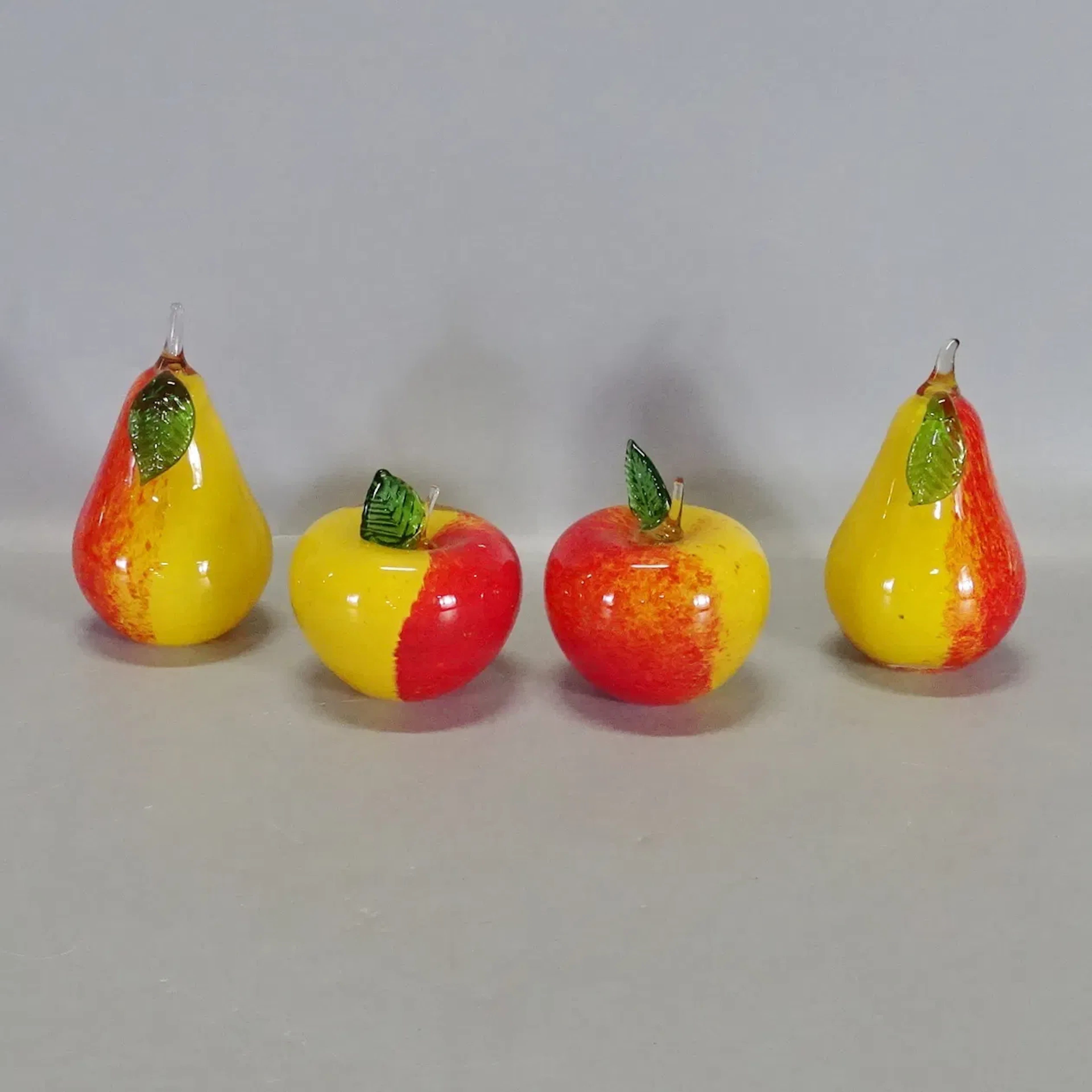 4 st. glasskulpturer "Glasfrukter" Rejmyre, 1900-talets andra hälft