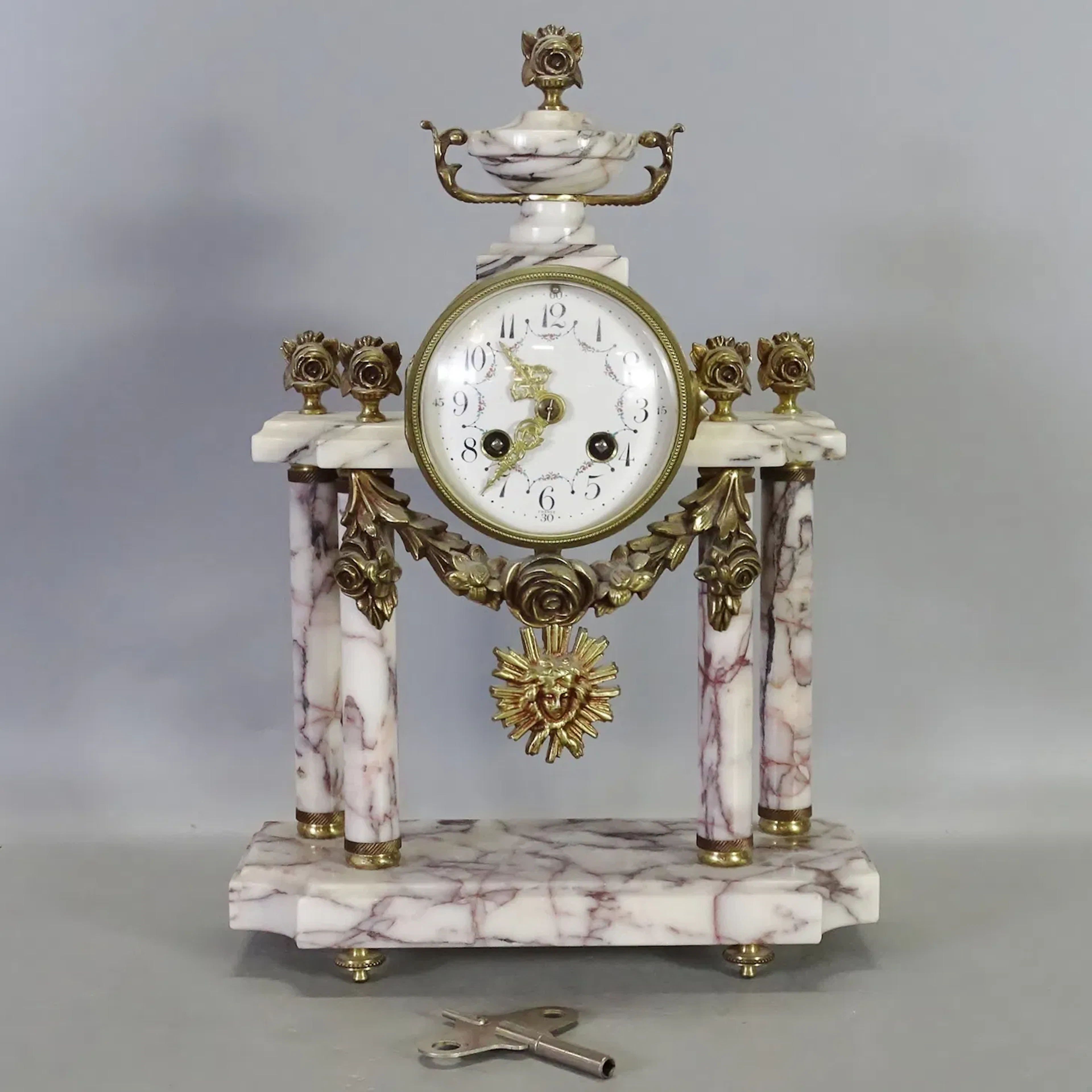 Bordspendyl, Louise XVI stil, 1900-talets första hälft
