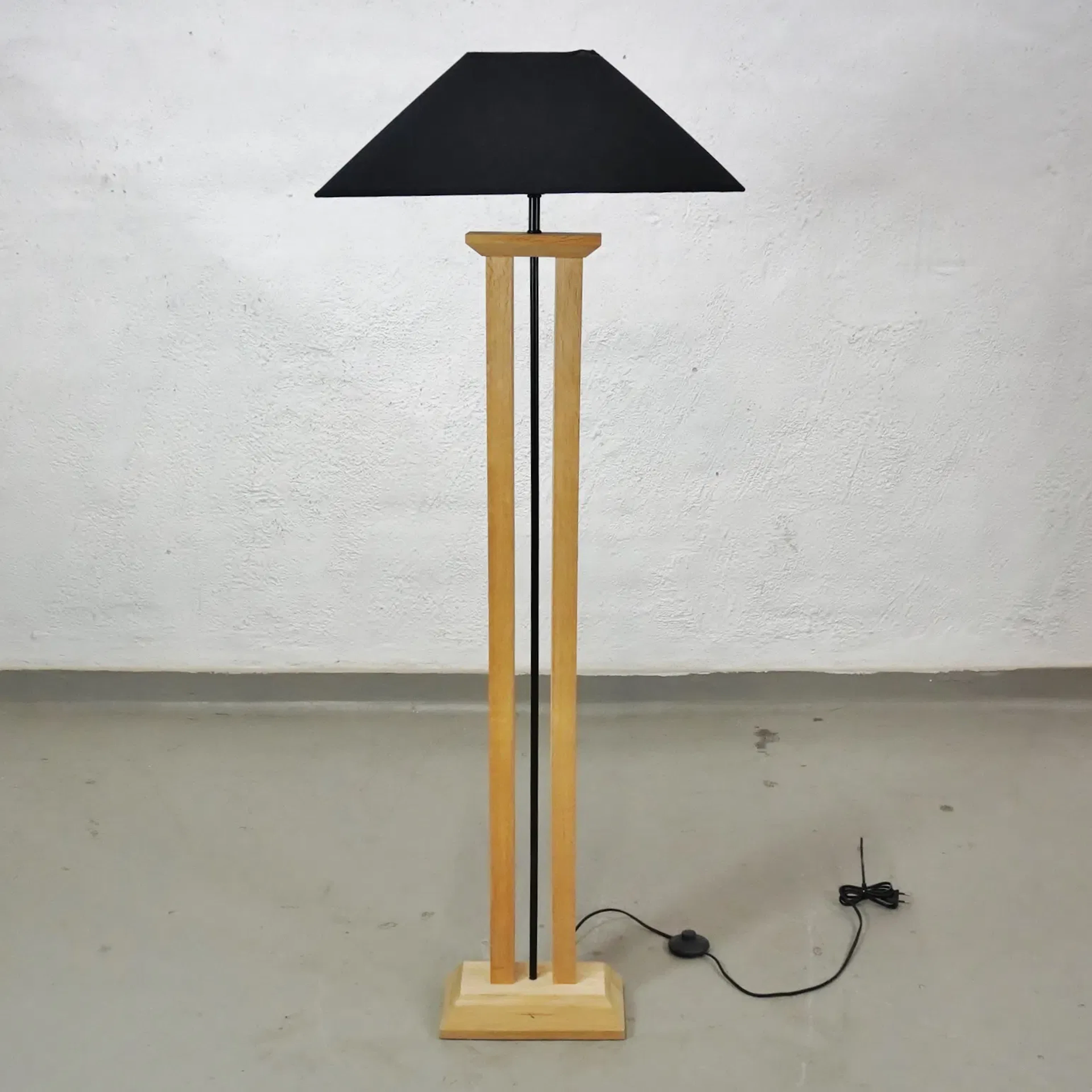 Golvlampa, LampGustaf, 2000-tal