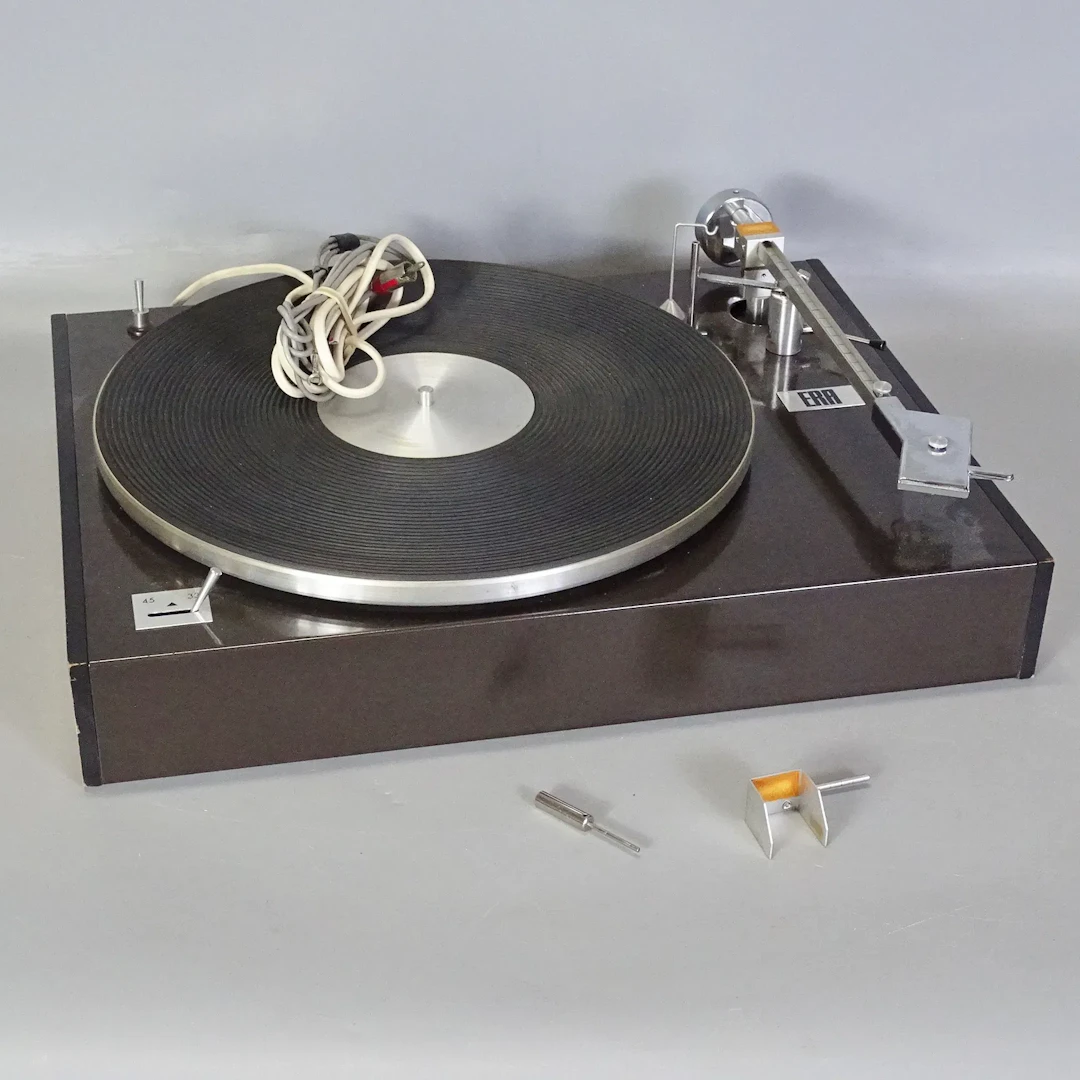 Vinylspelare, ERA, MK 4, säljes som reservdelar/renoveringsobjekt