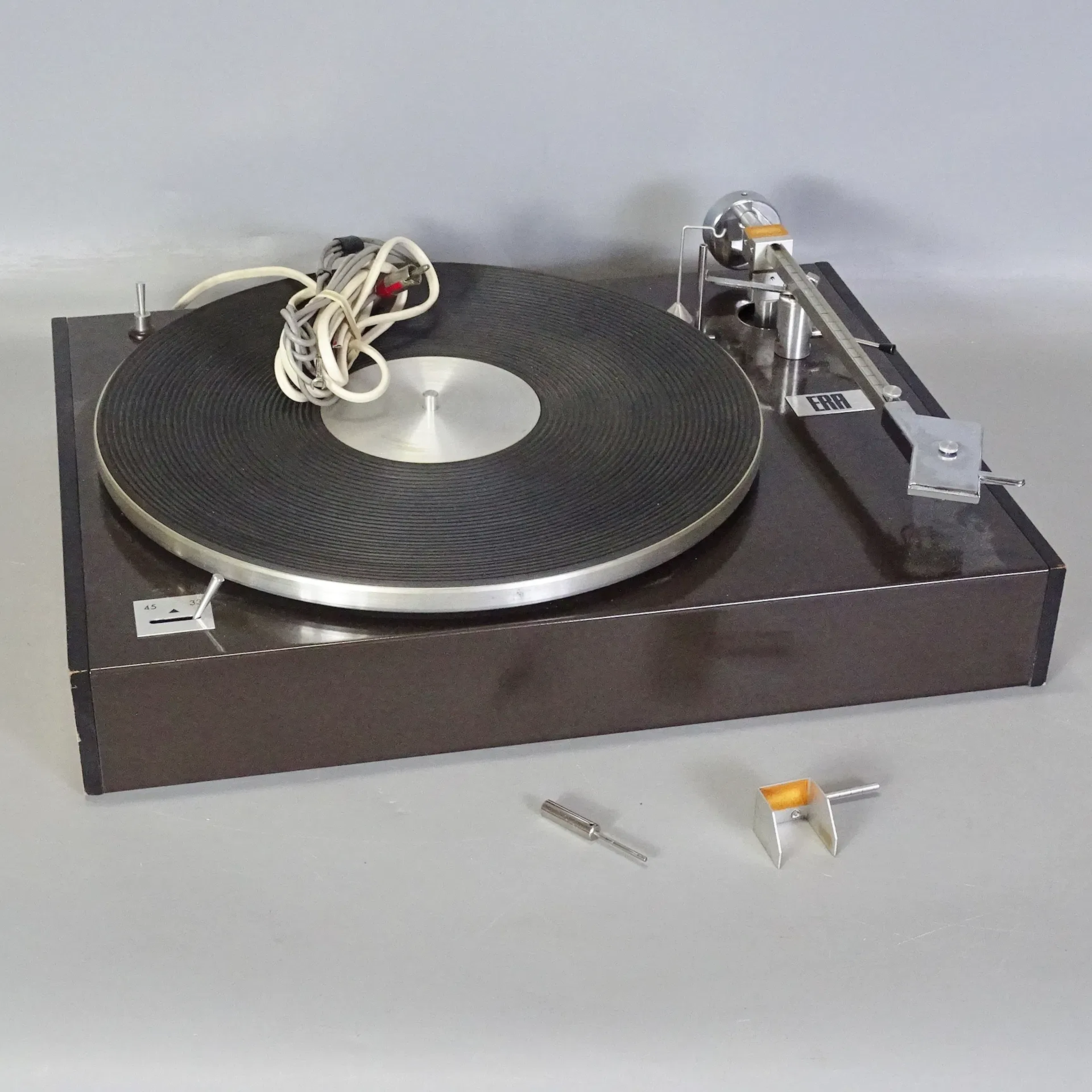 Vinylspelare, ERA, MK 4, säljes som reservdelar/renoveringsobjekt