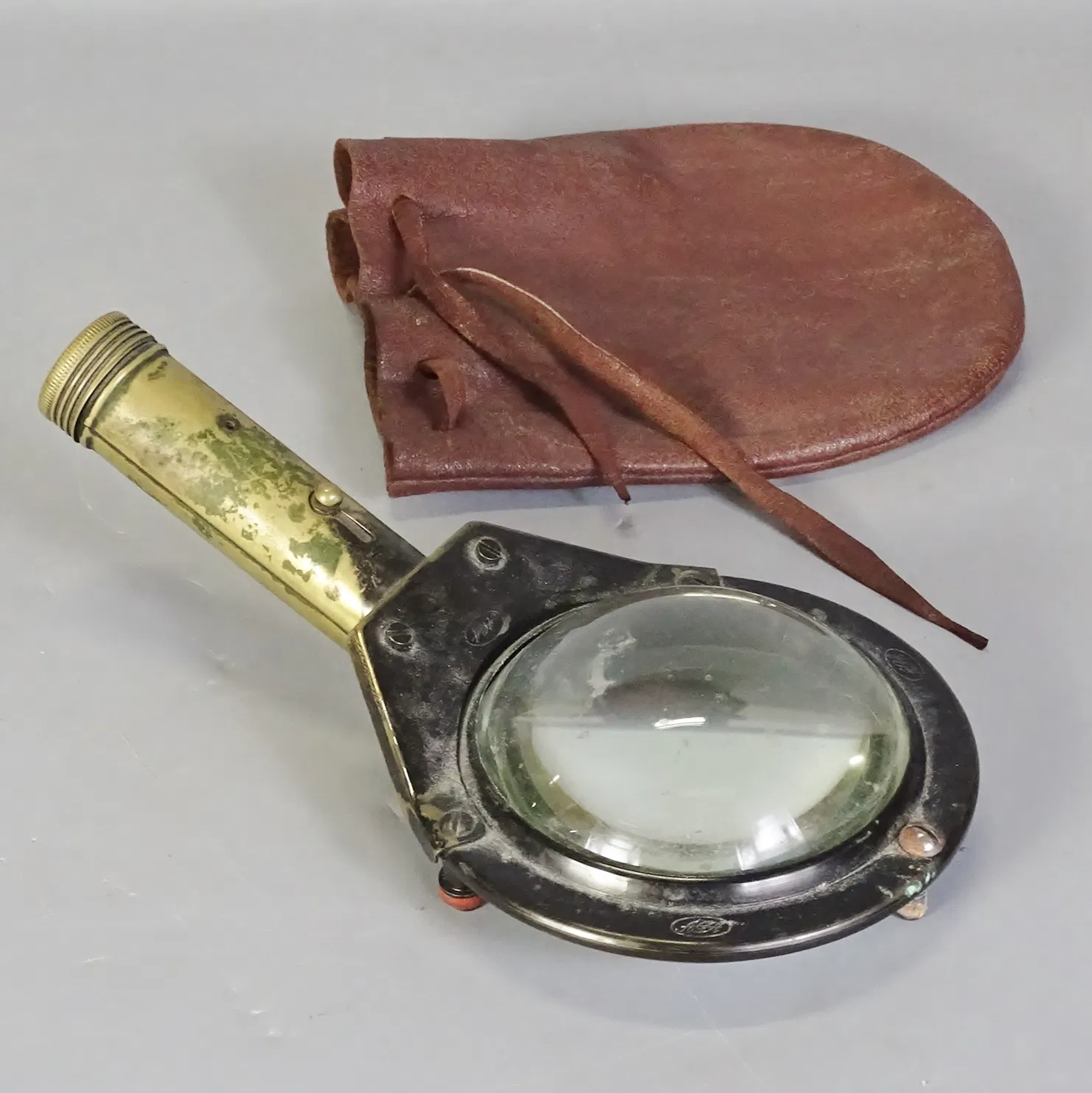 Förstoringsglas med belysning, AGA, 1900-talets första hälft
