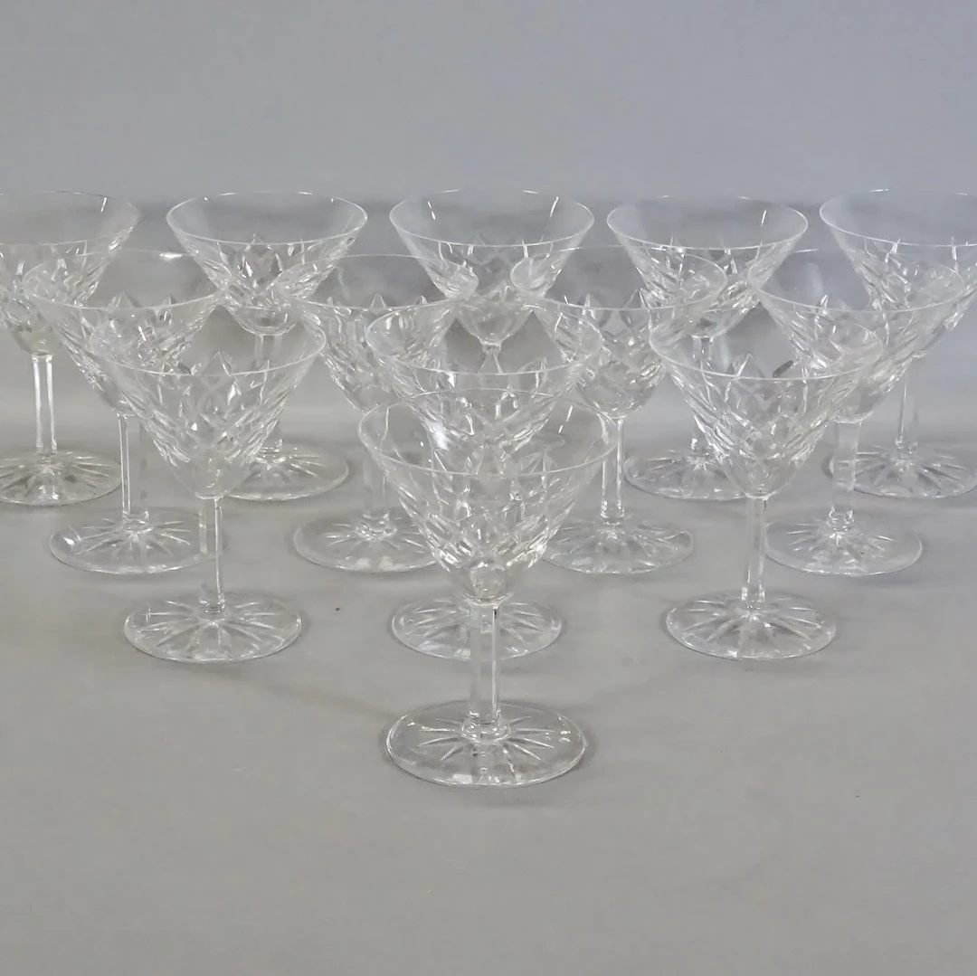 13 st. cocktailglas, möjligen "Bror" Kosta Boda, 19/2000-tal